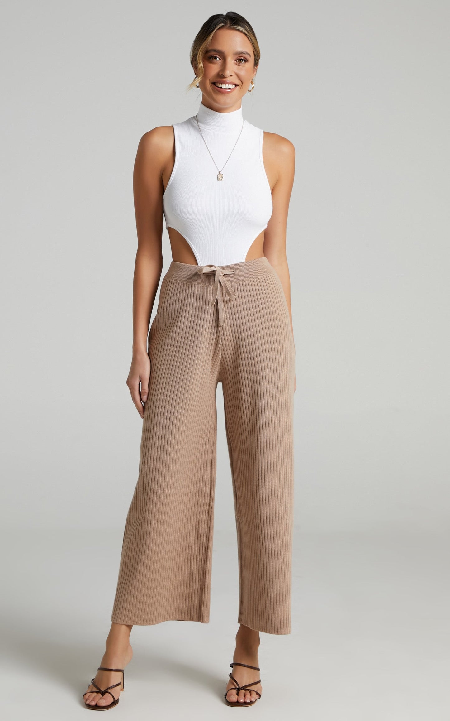 Orlando Pants - Mid Waisted Knit Pants in Mocha