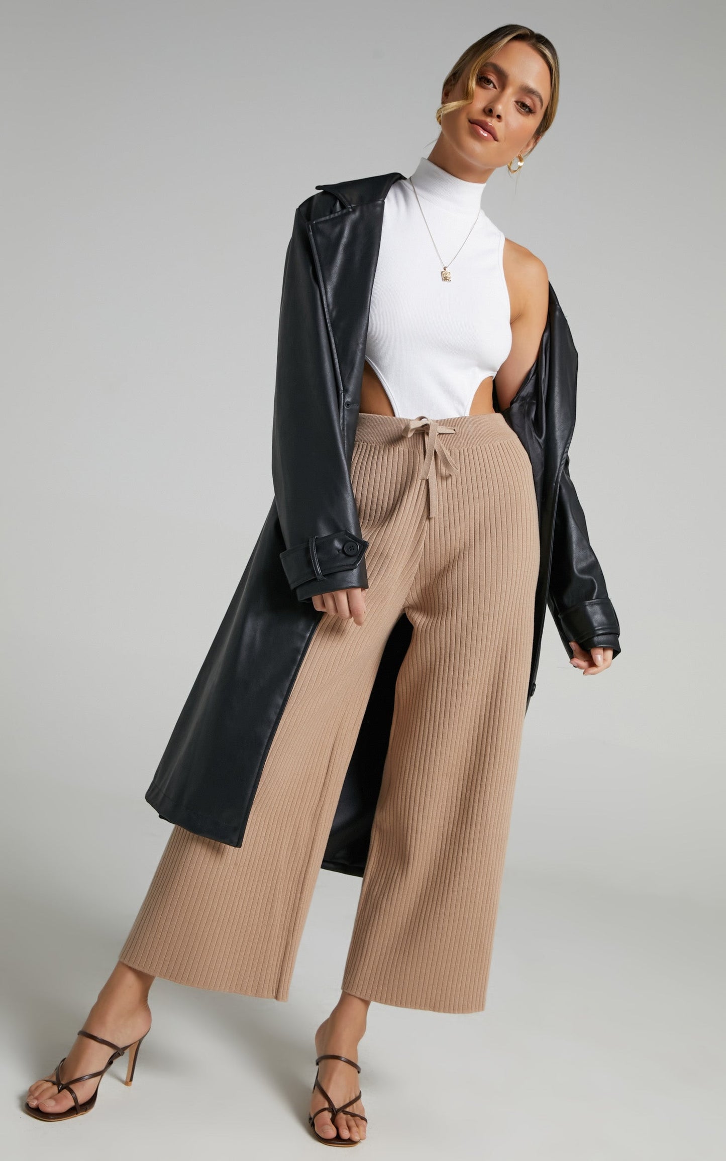 Orlando Pants - Mid Waisted Knit Pants in Mocha