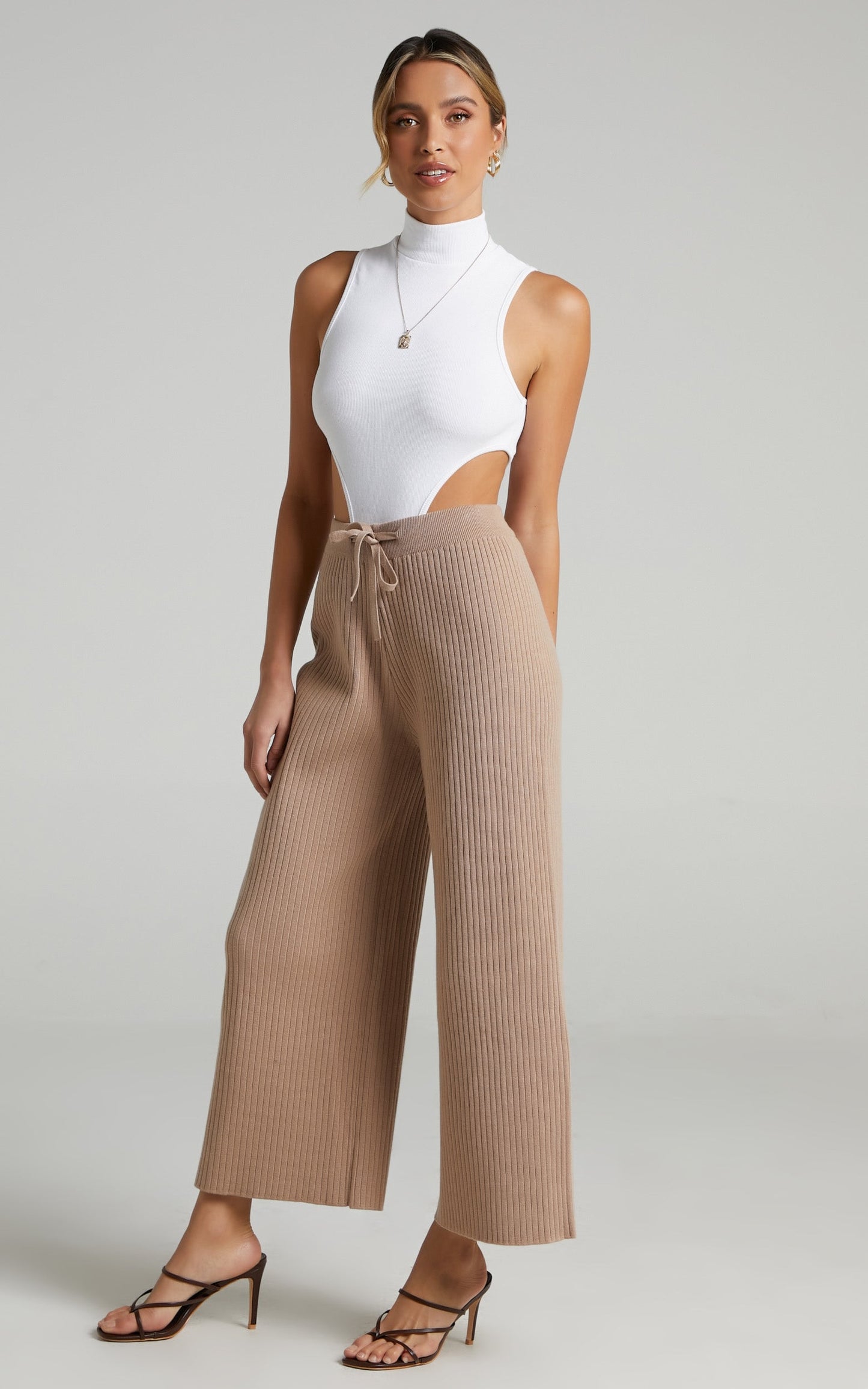 Orlando Pants - Mid Waisted Knit Pants in Mocha
