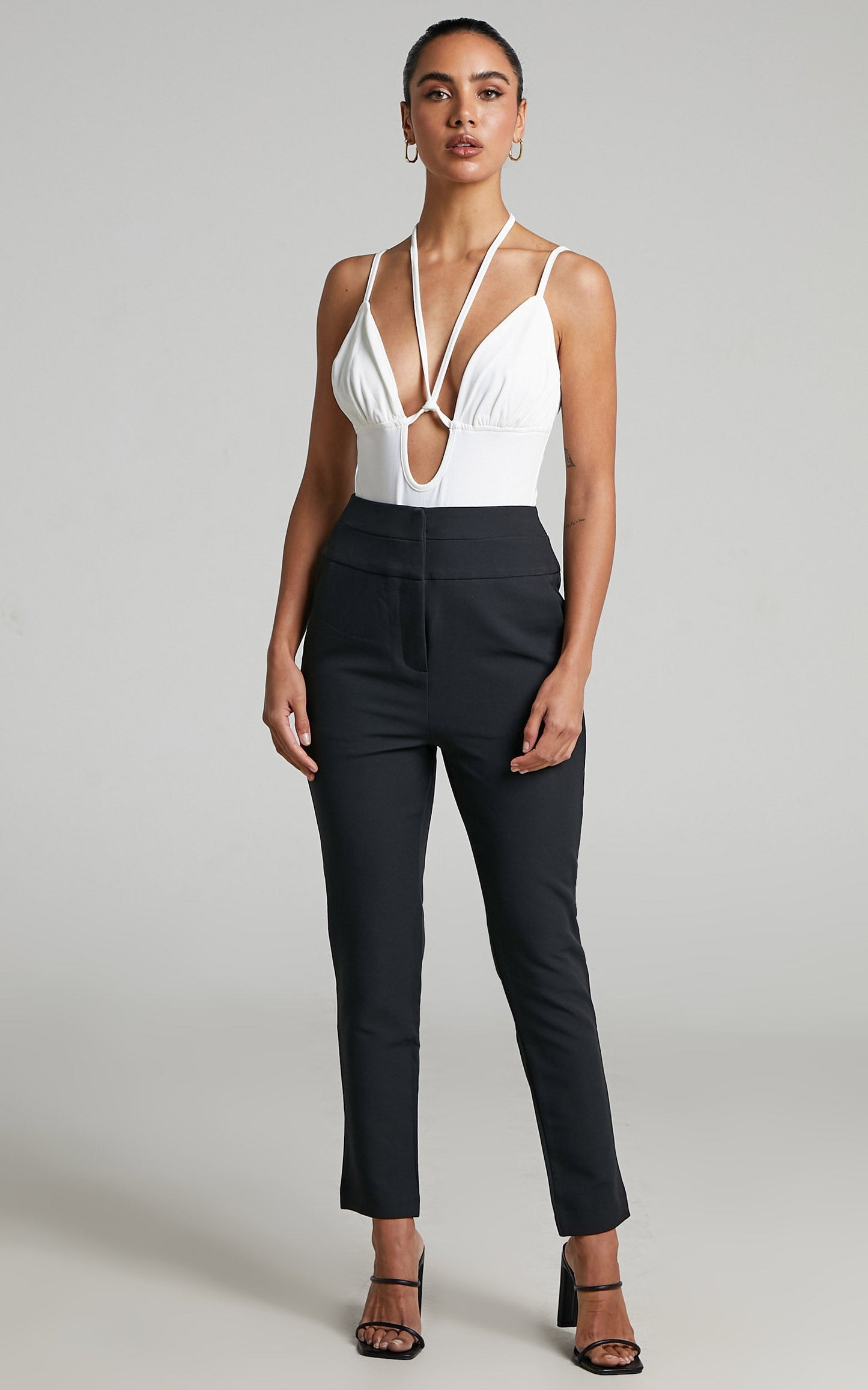 Odessa Slim Leg Tailored Pant in Black
