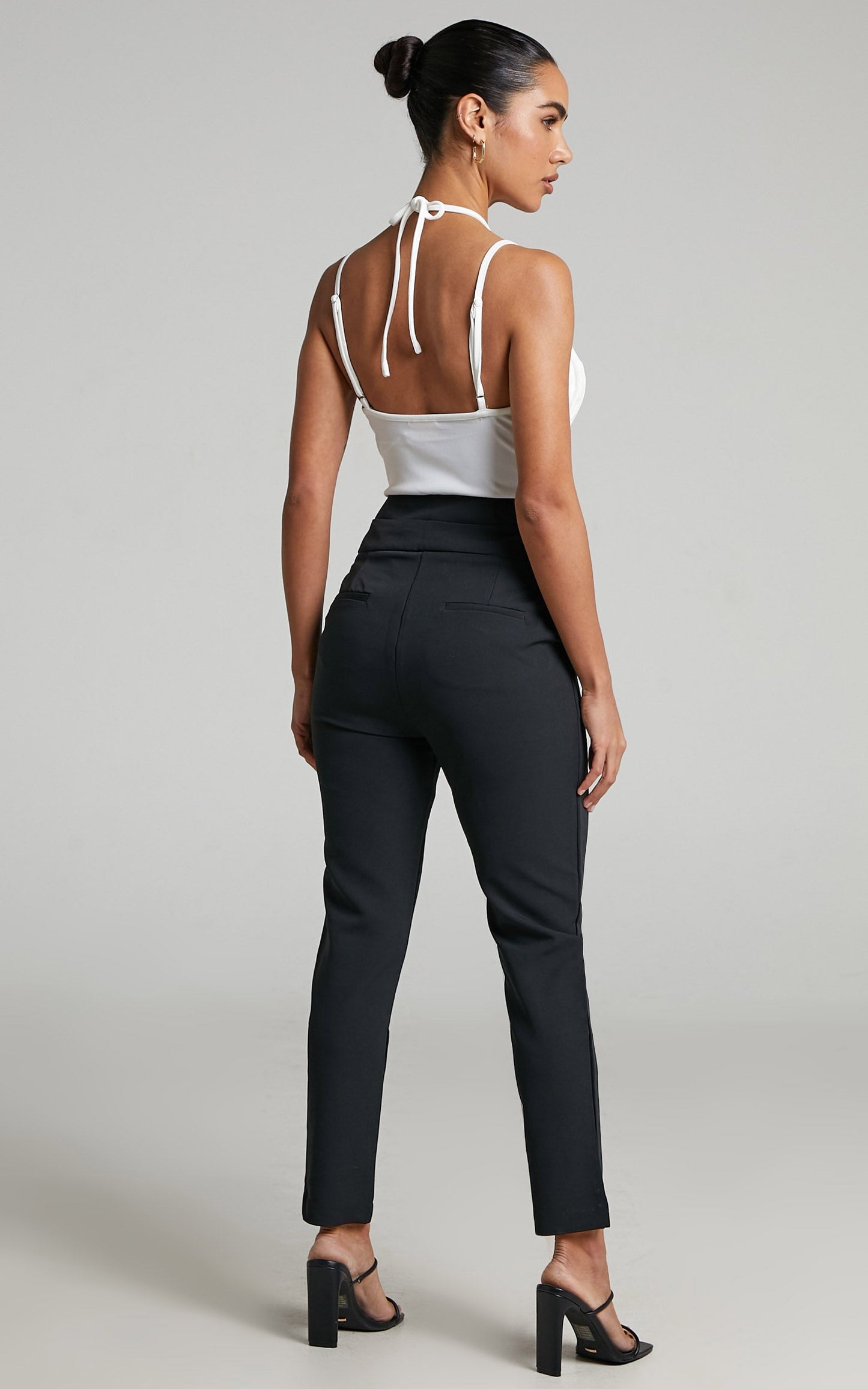 Odessa Slim Leg Tailored Pant in Black