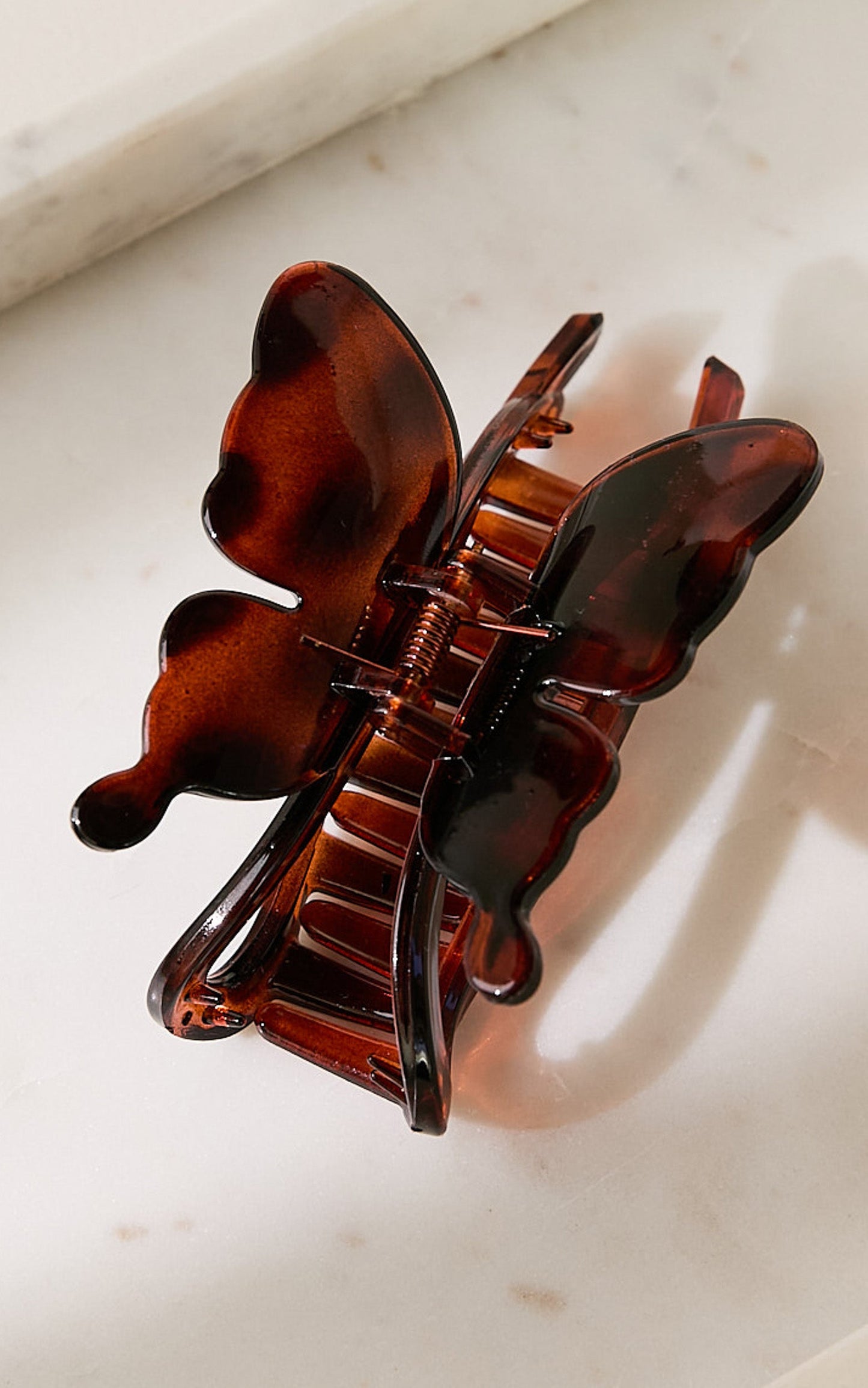 Olsen Hair Clip - Butterfly Claw Clip in Tort