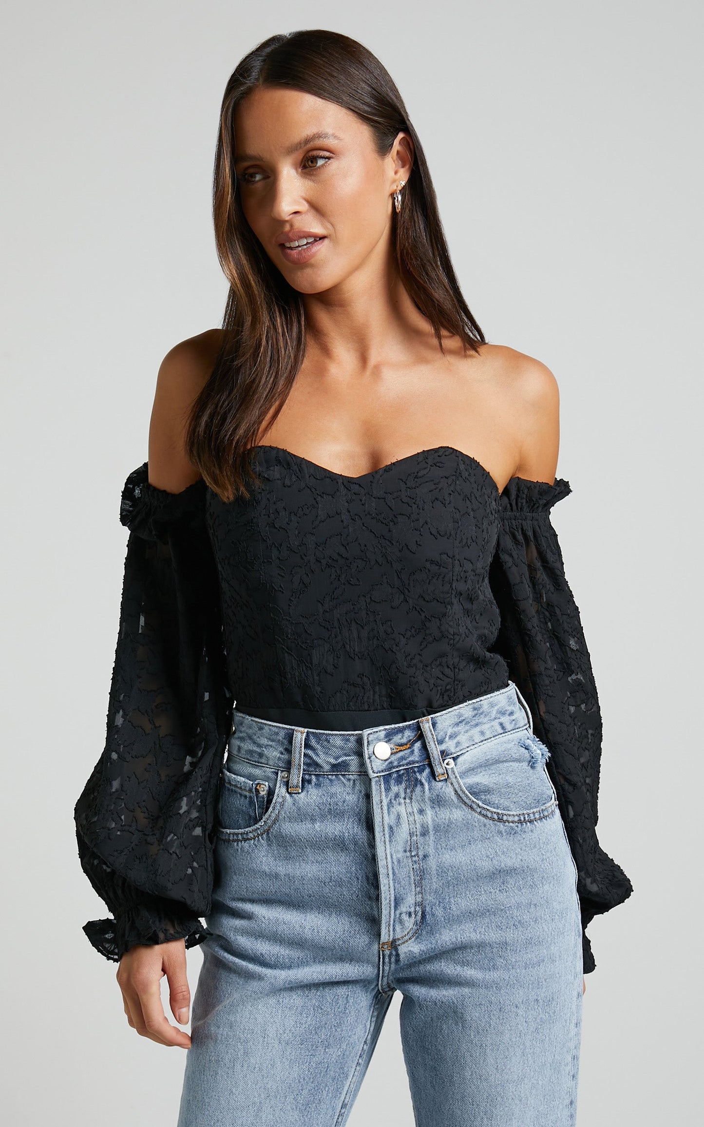Ozuru Strapless Sweetheart Long Puff Sleeve Bodysuit in Black