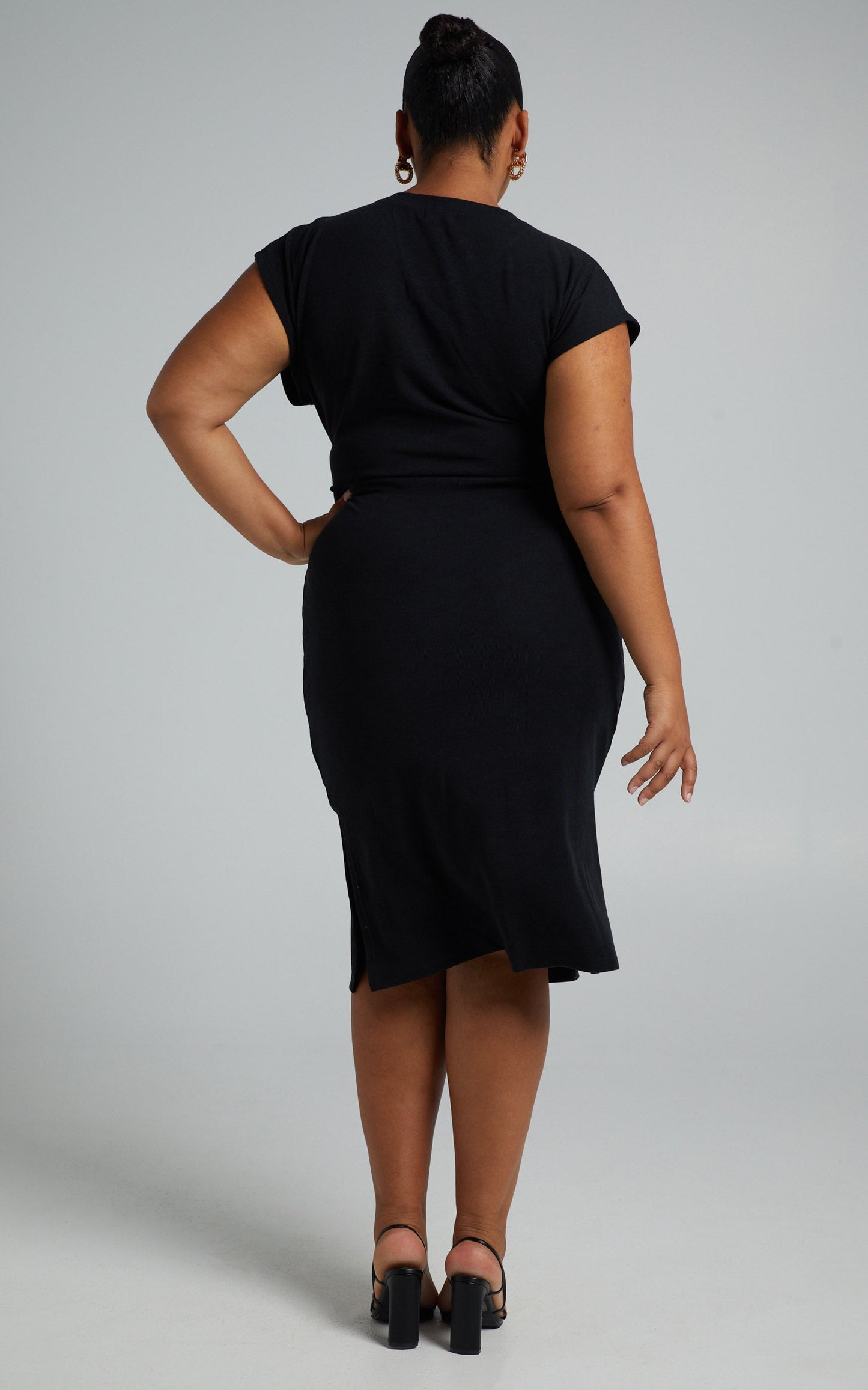Closing Up Dress in Black