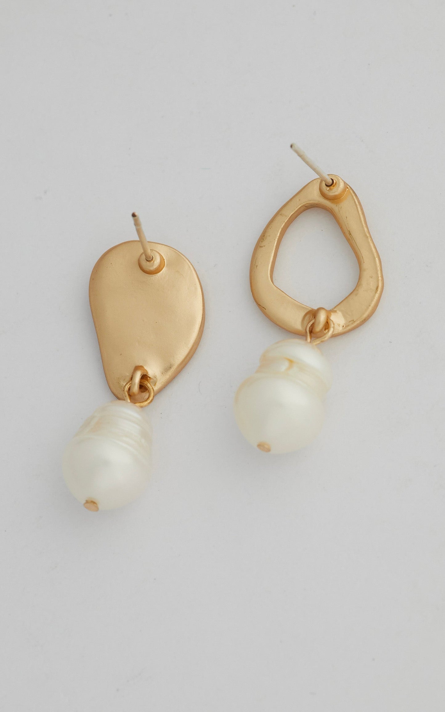 Paolina Earrings in Gold
