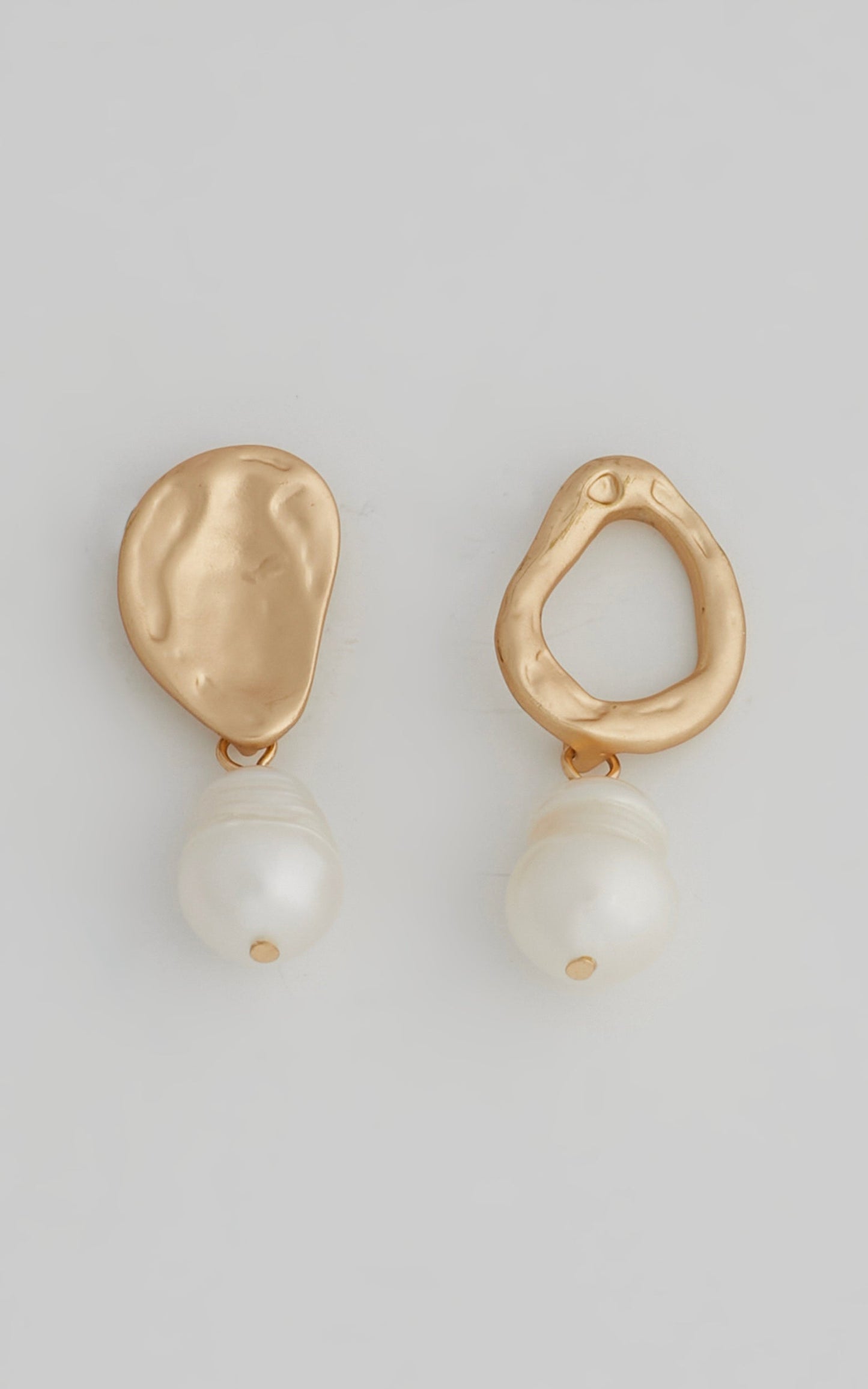 Paolina Earrings in Gold