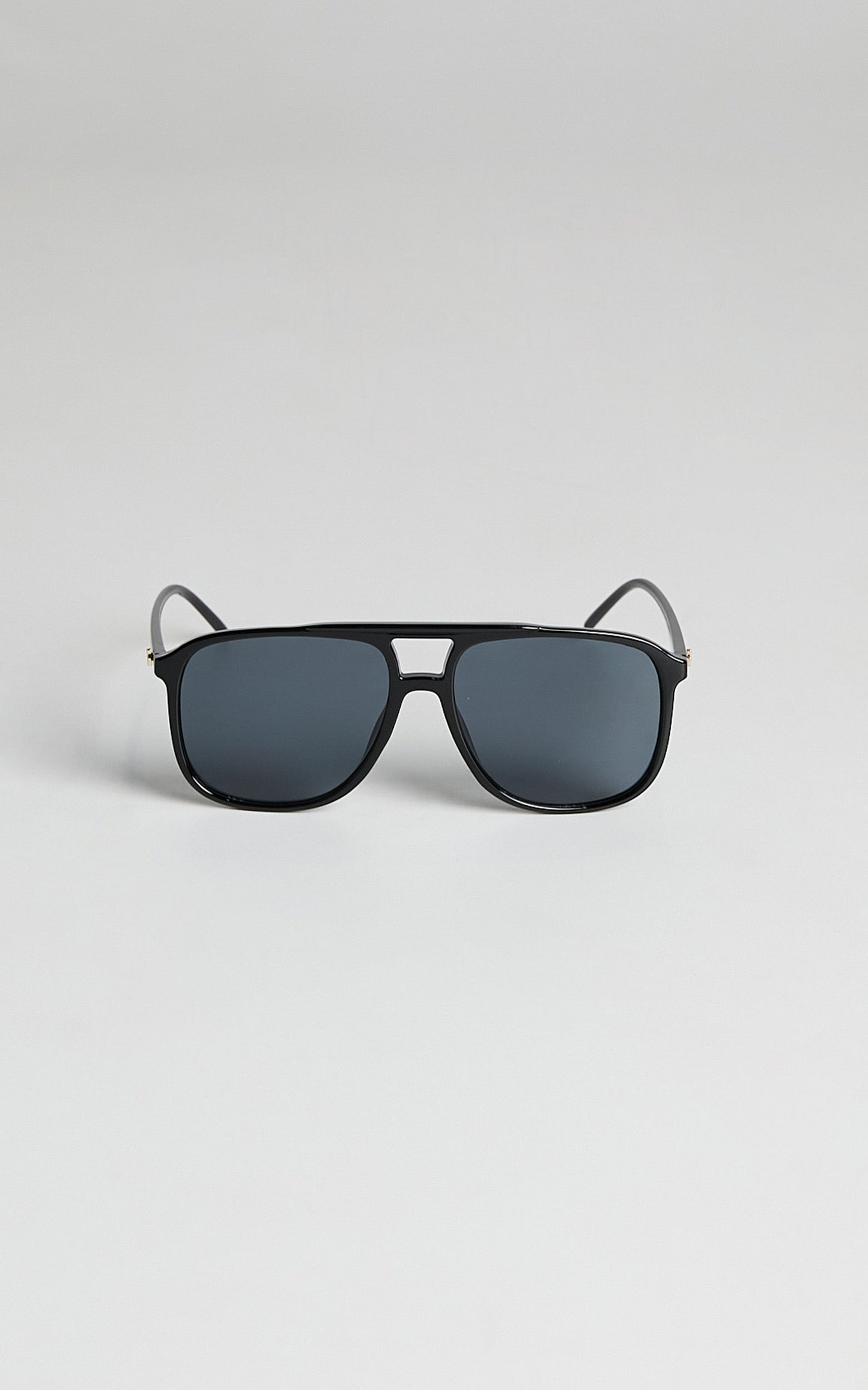 Peta And Jain - Elle Sunglasses in Black