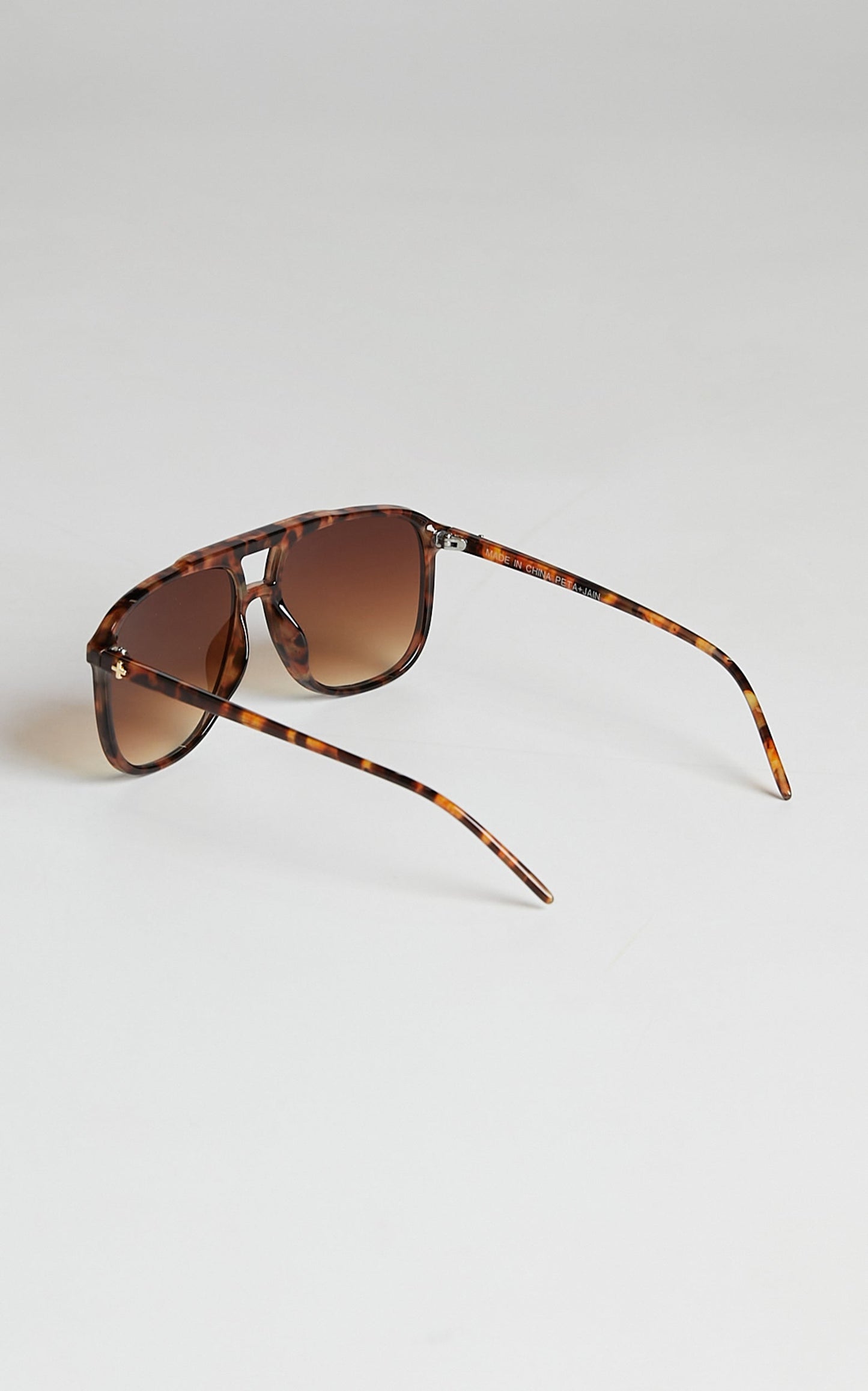 Peta And Jain - Elle Sunglasses in Tortoiseshell