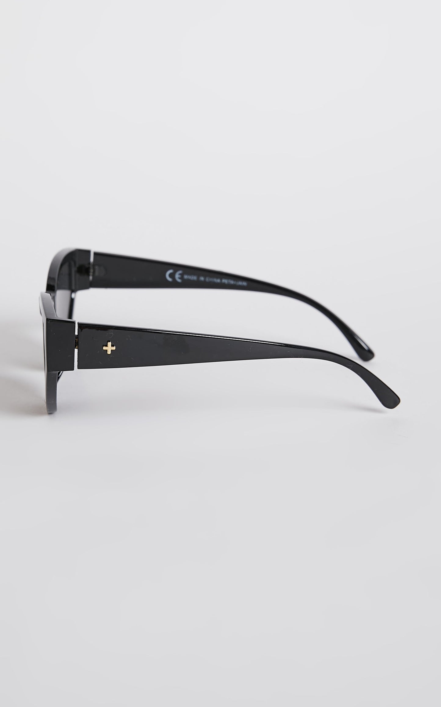 Peta and Jain - Lacey Sunglasses in Black Frame / Smoke Mono Lens