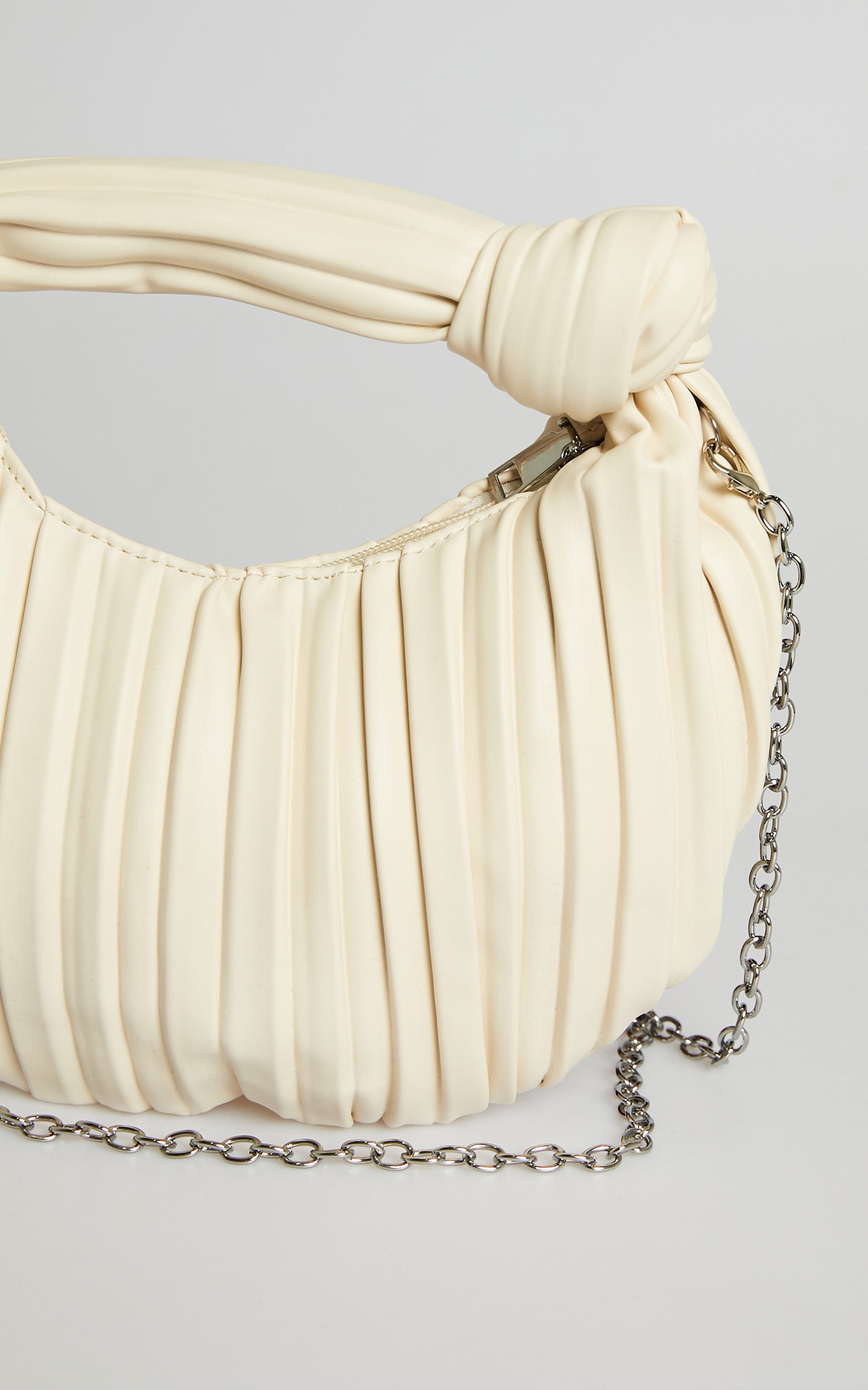 Pinky Pleated Knot Handle Bag in White