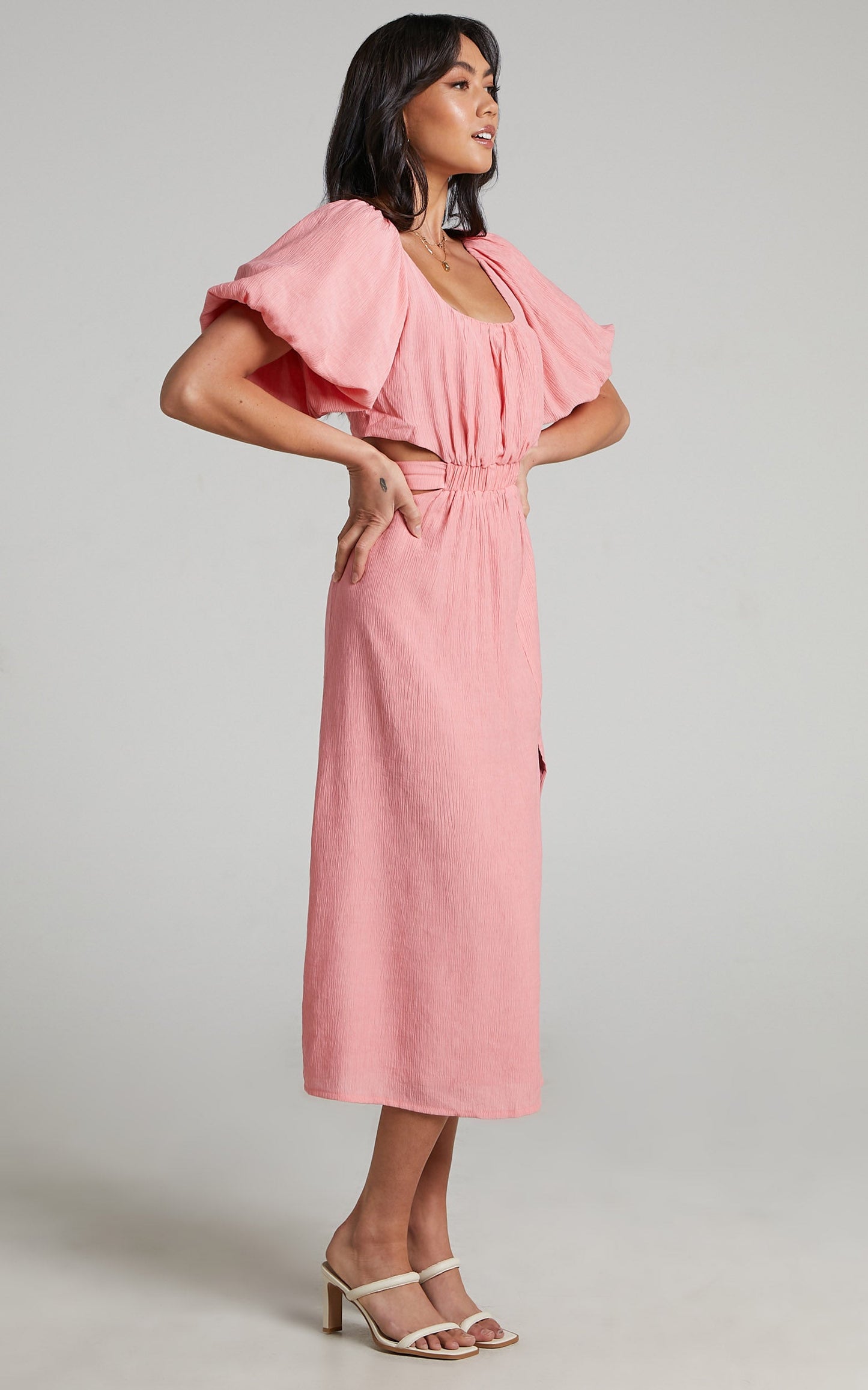 Pristina puff sleeve cut out midi dress in Coral