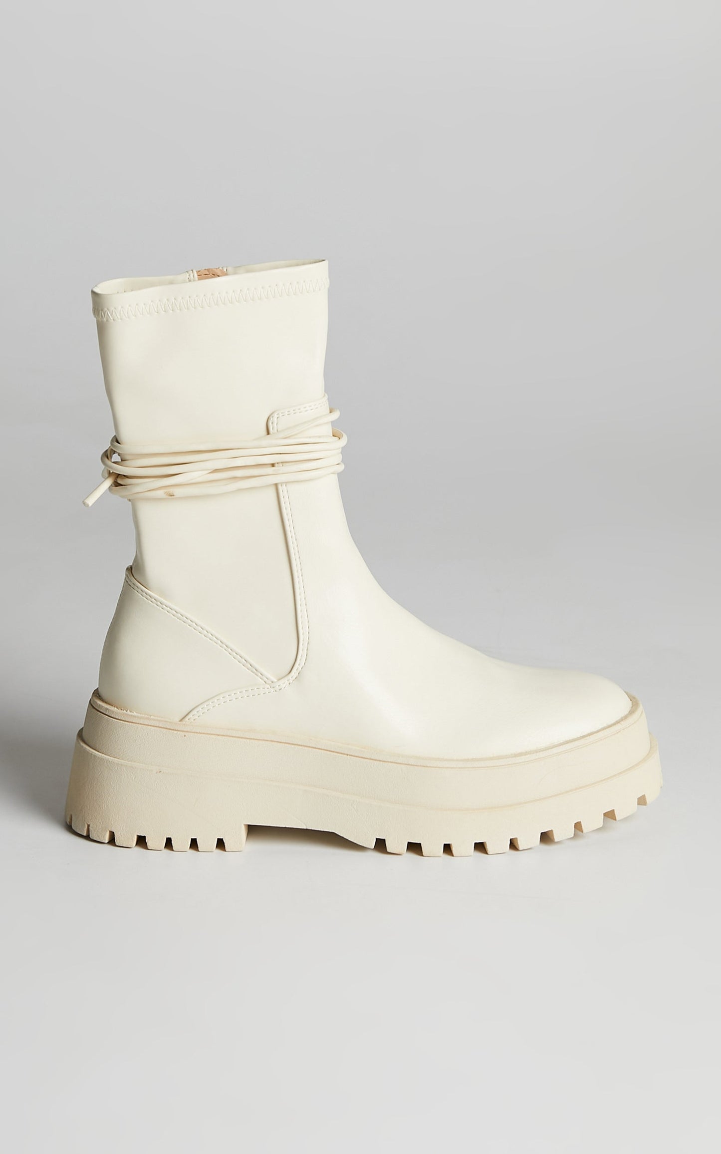 Public Desire - Finale Boots in Cream PU