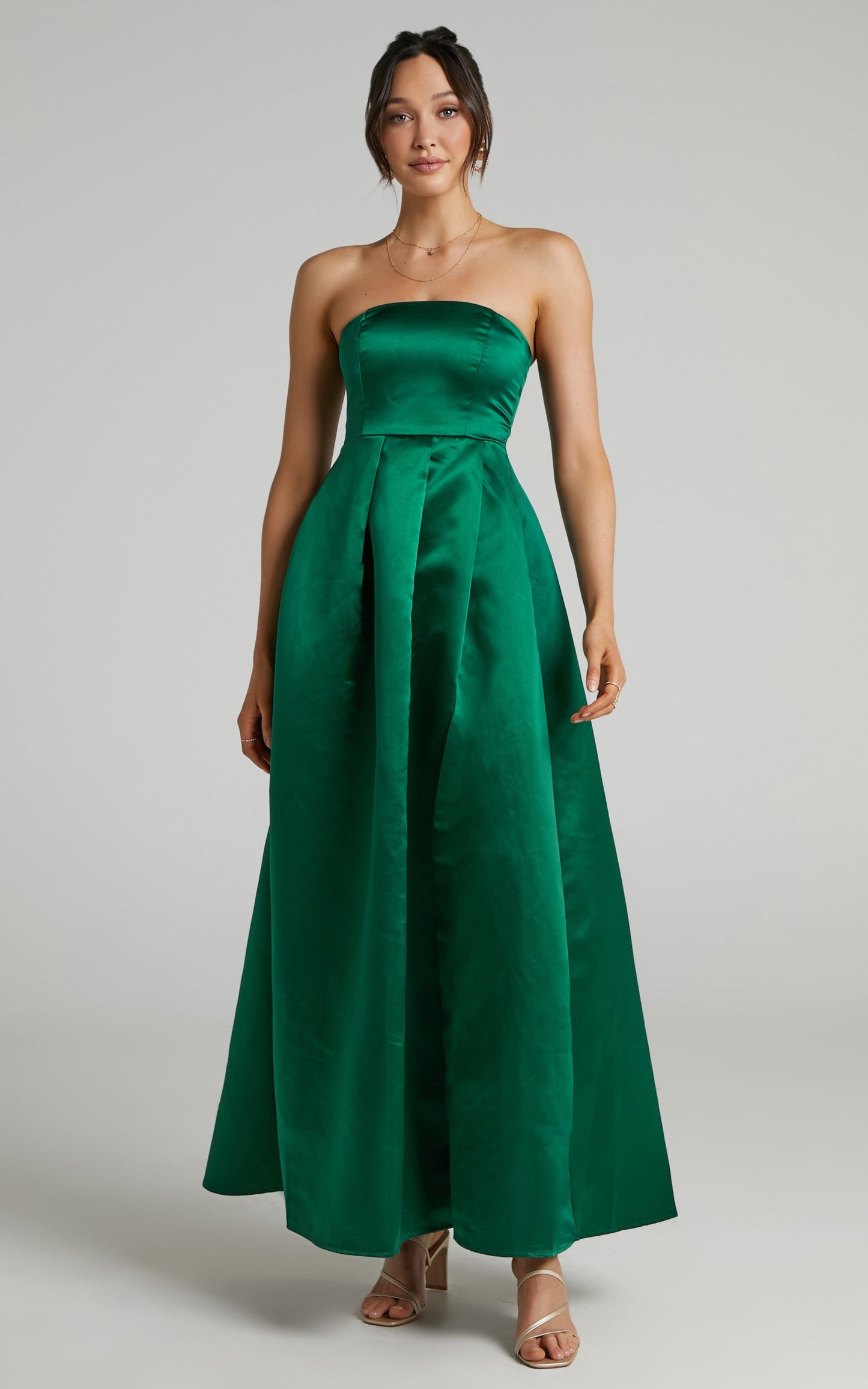 Queen Of The Show Strapless Maxi Dress in Emerald Satin