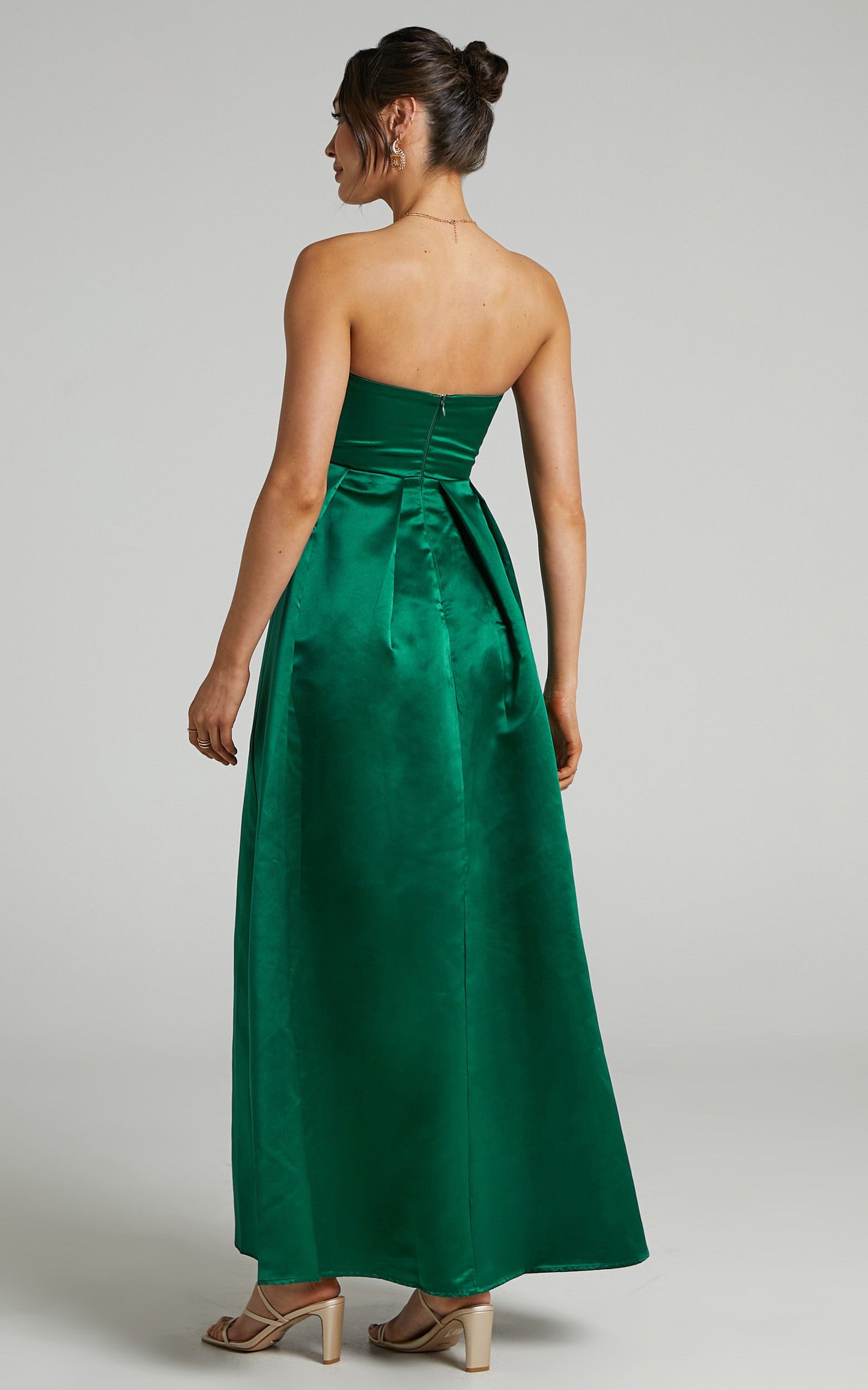 Queen Of The Show Strapless Maxi Dress in Emerald Satin