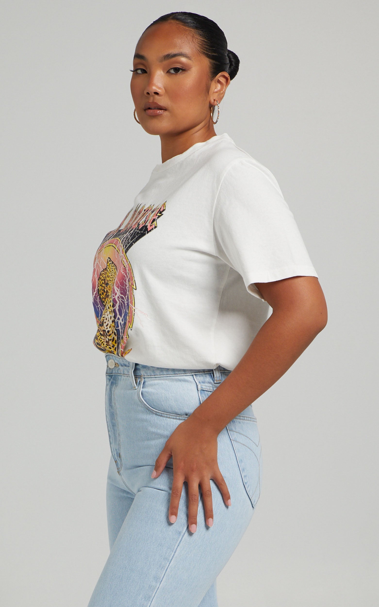 Electric Cheetah Graphic T Shirt in White