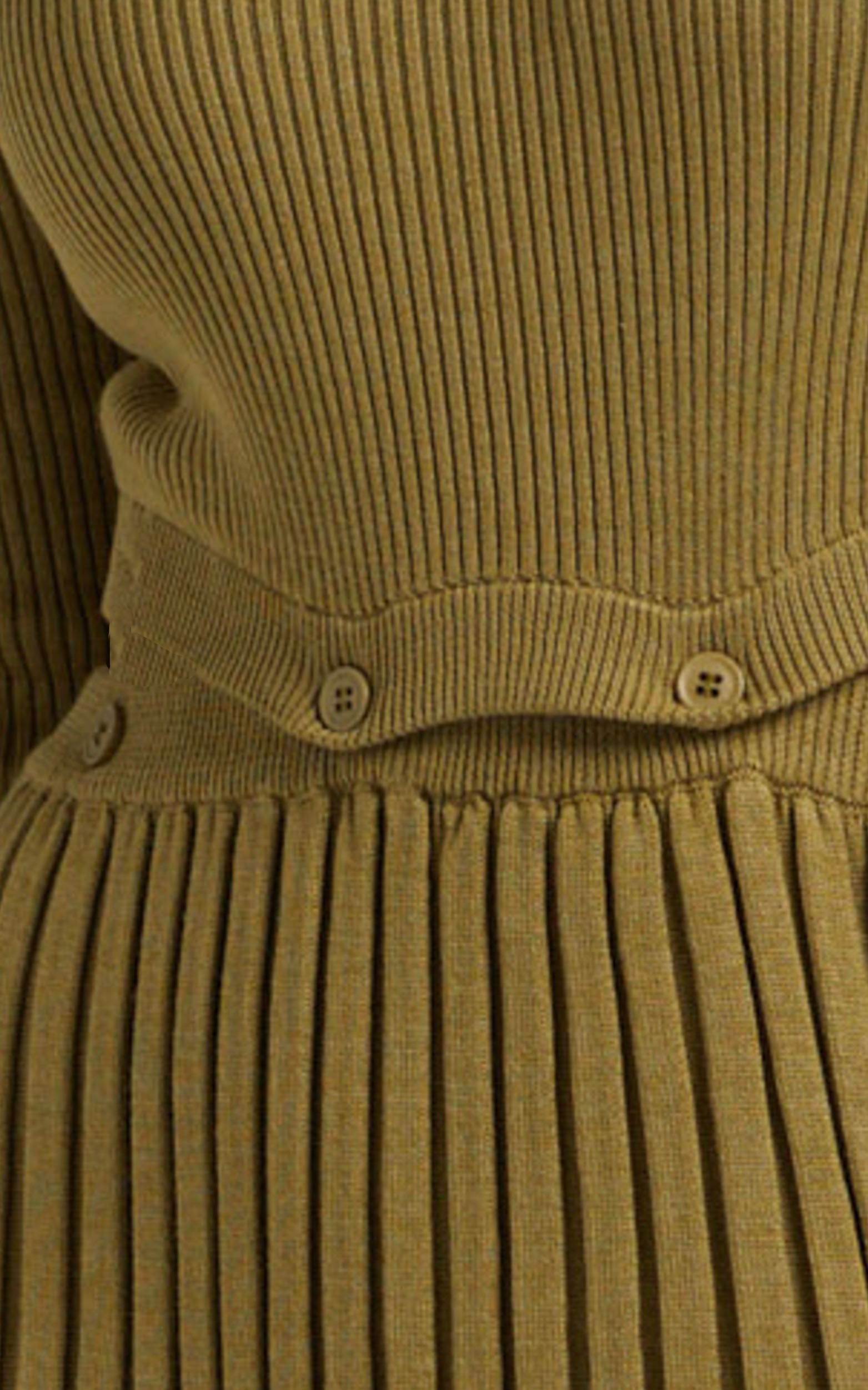 Isador Midi Knit Skirt in Olive