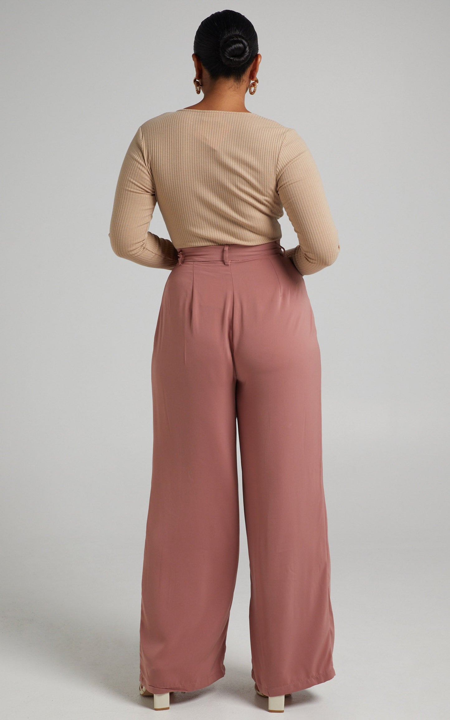 Zachy tailored pants in Taupe
