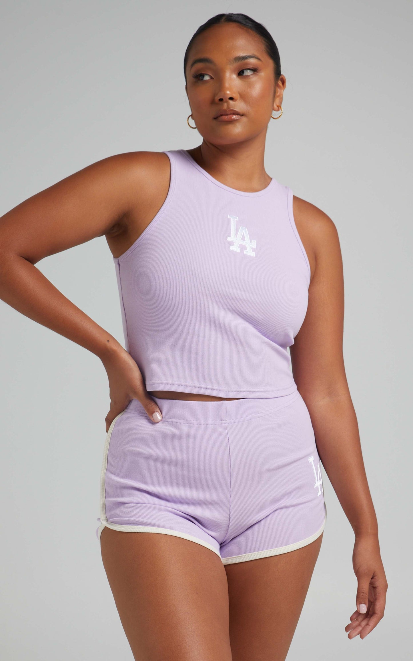 Majestic - Dodgers Rib Short in Orchid