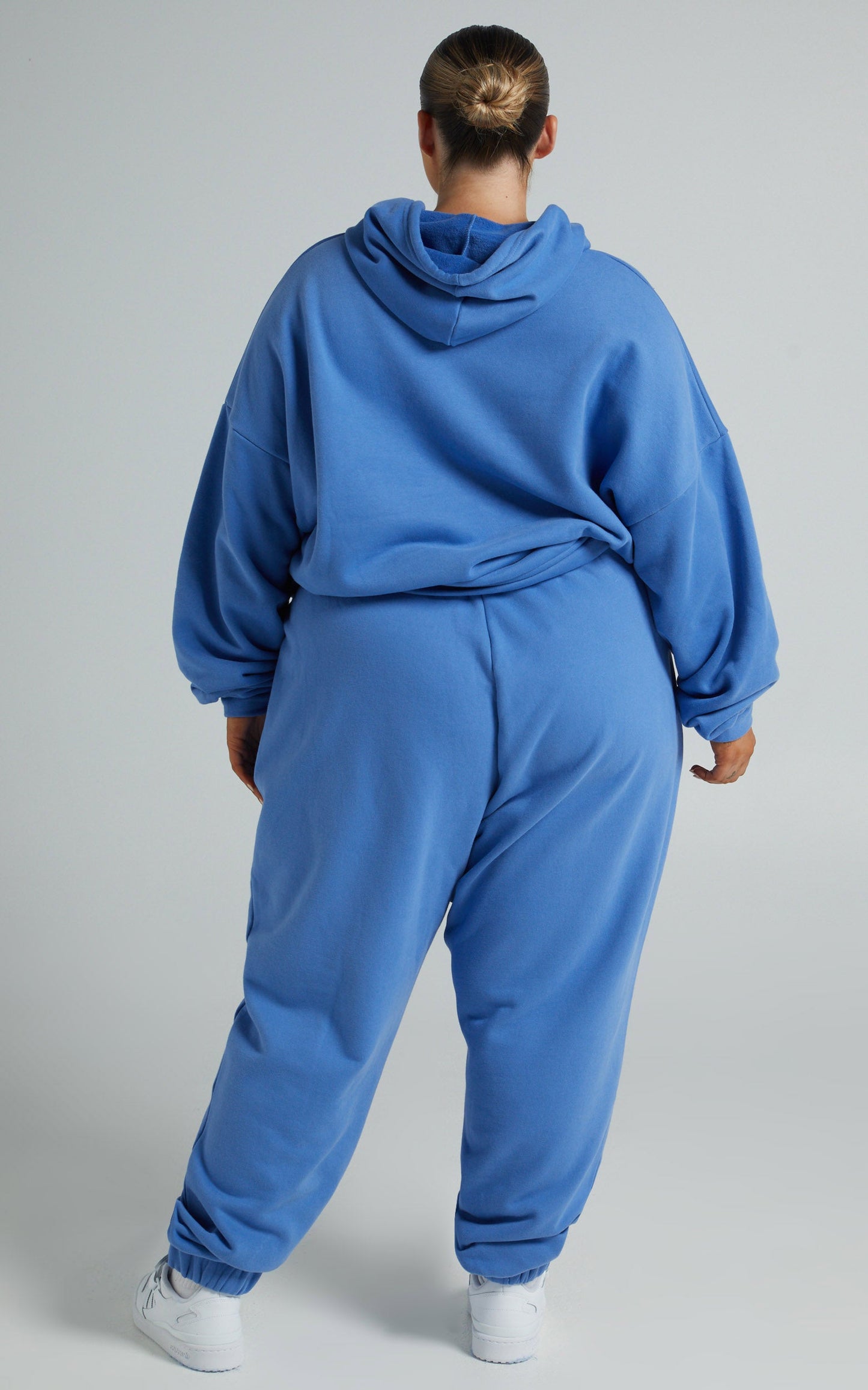 Sunday Society Club - Mid Waisted Maddie Sweatpants in Blue