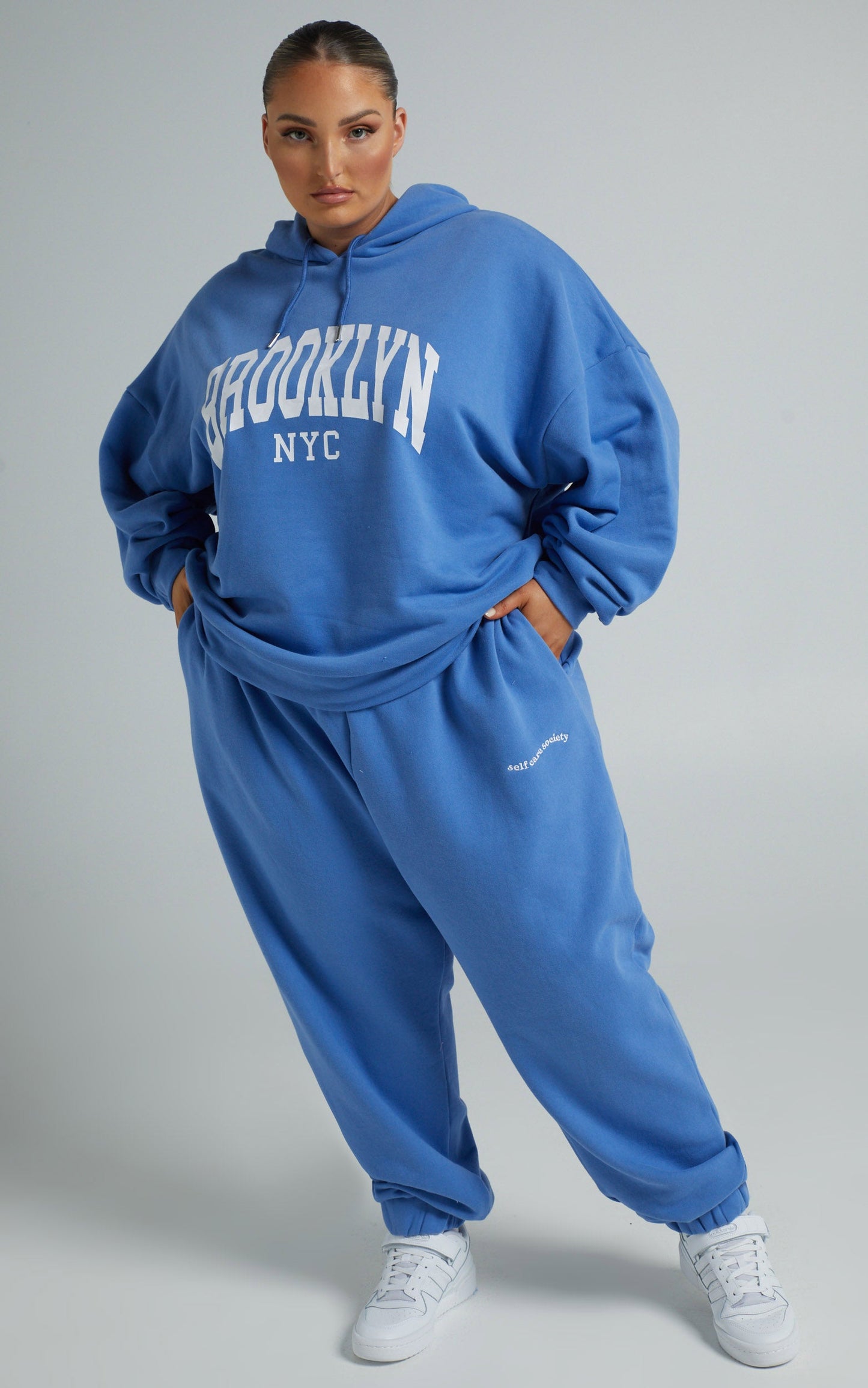 Sunday Society Club - Mid Waisted Maddie Sweatpants in Blue