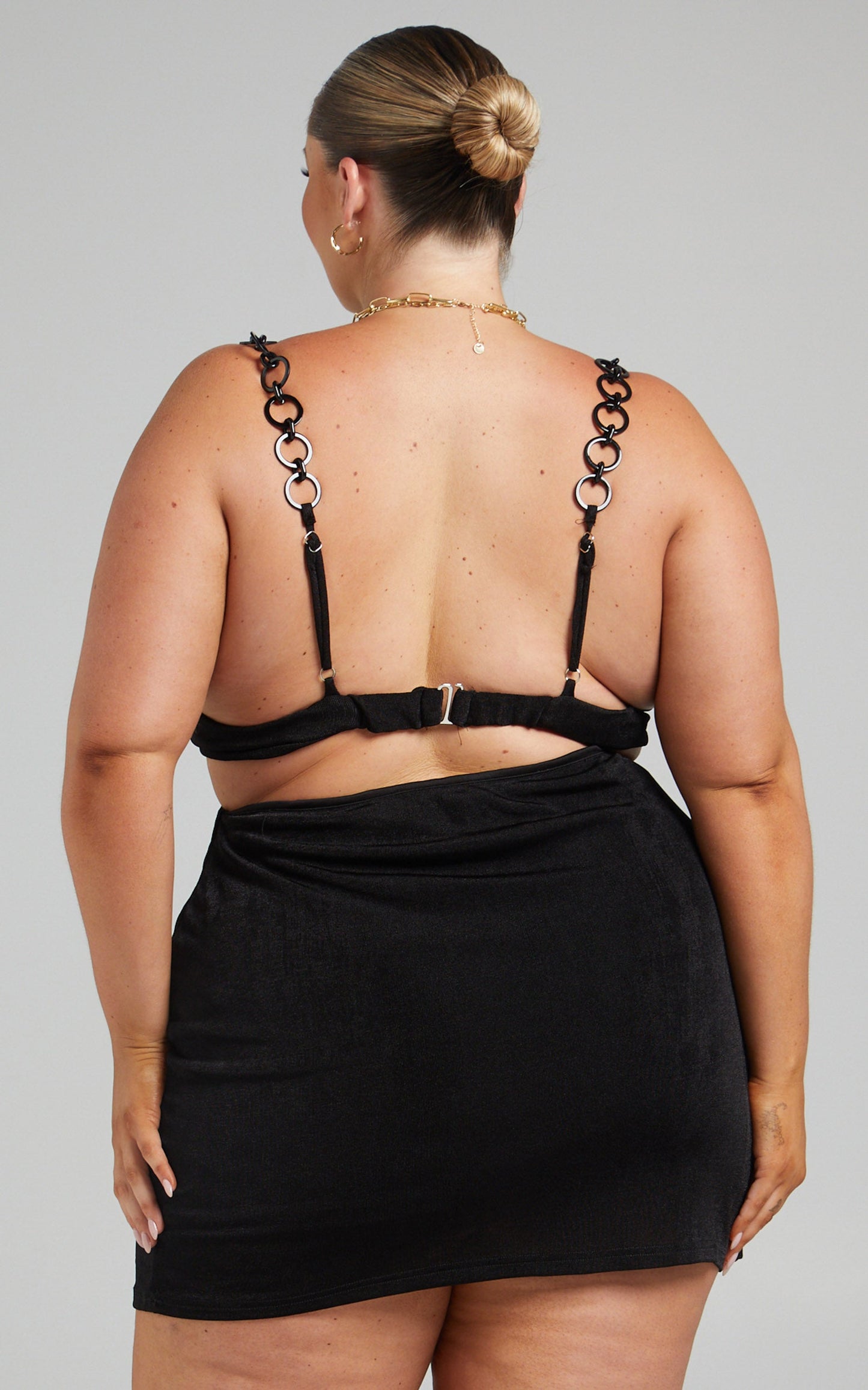 Lexiah Cut Out Ring Detail Bodycon Mini Dress in Black