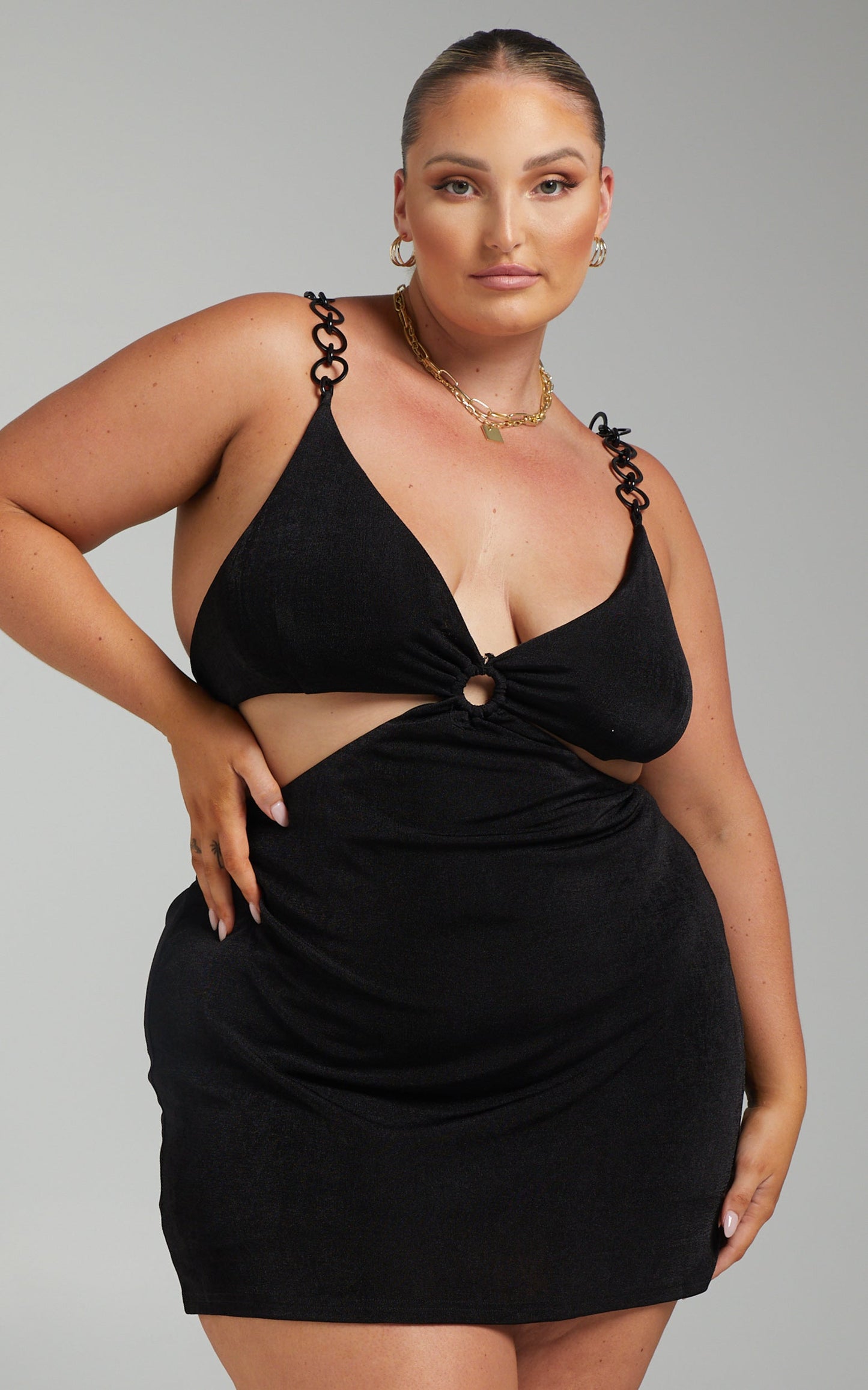 Lexiah Cut Out Ring Detail Bodycon Mini Dress in Black