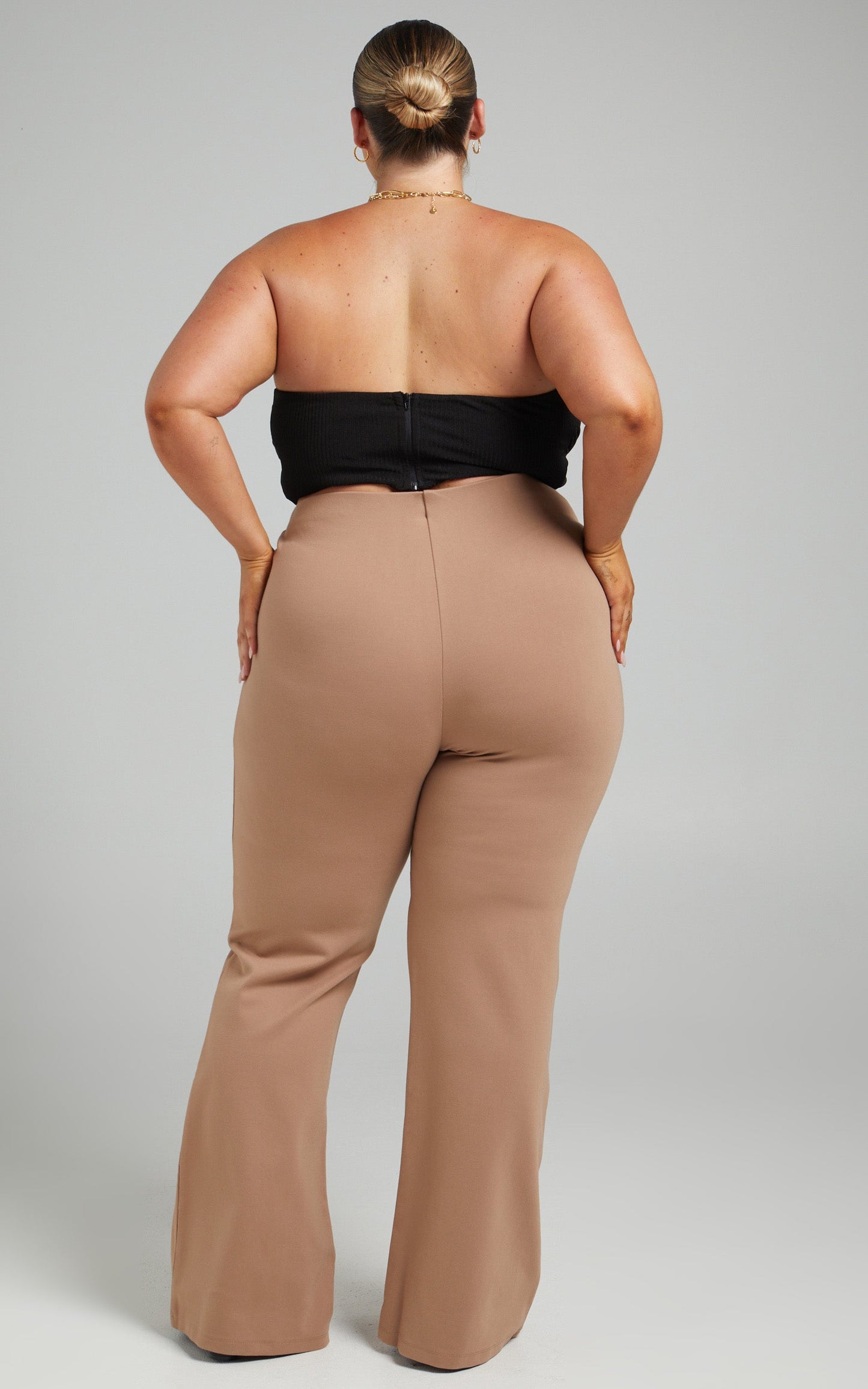 Margot Pants - Flared Pants in camel