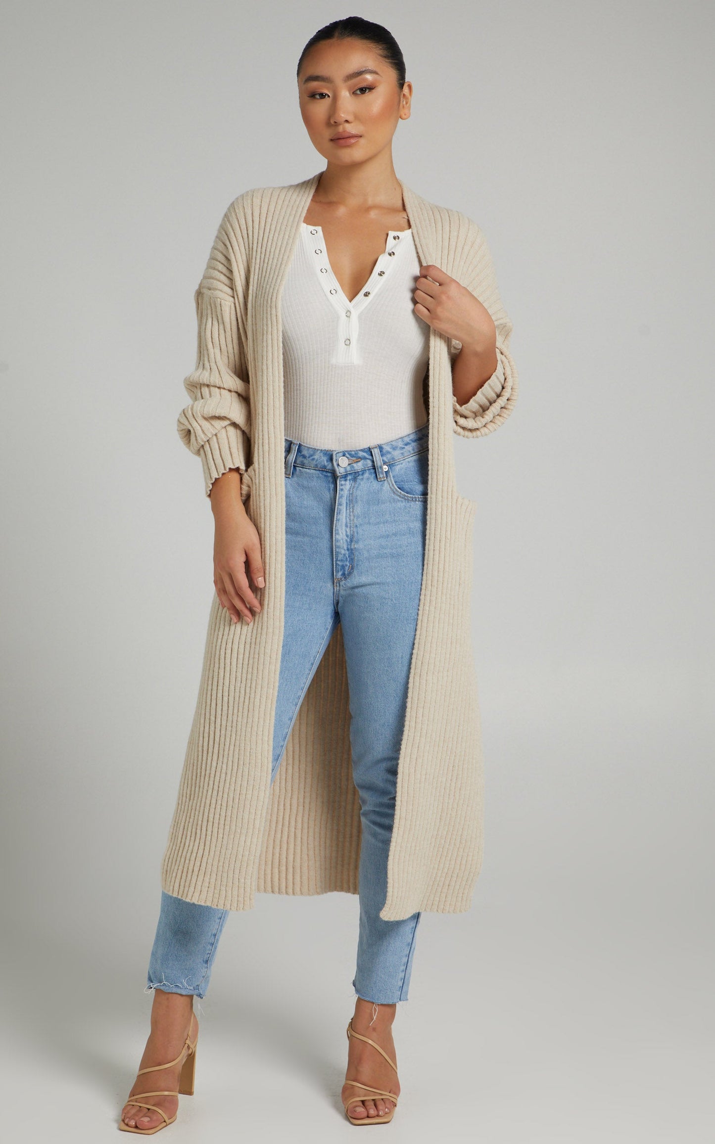 Caseny Longline Cardigan in Beige