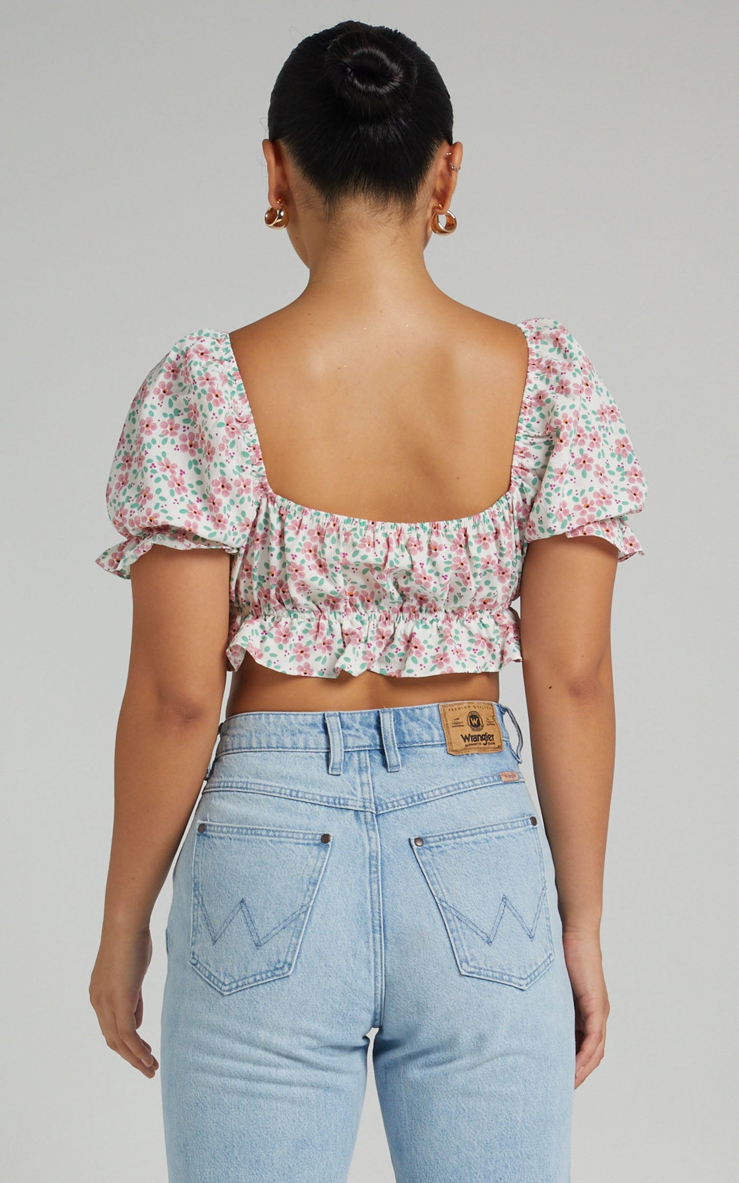 Lorna Tie Front Crop with Frilly Sleeves in White Floral