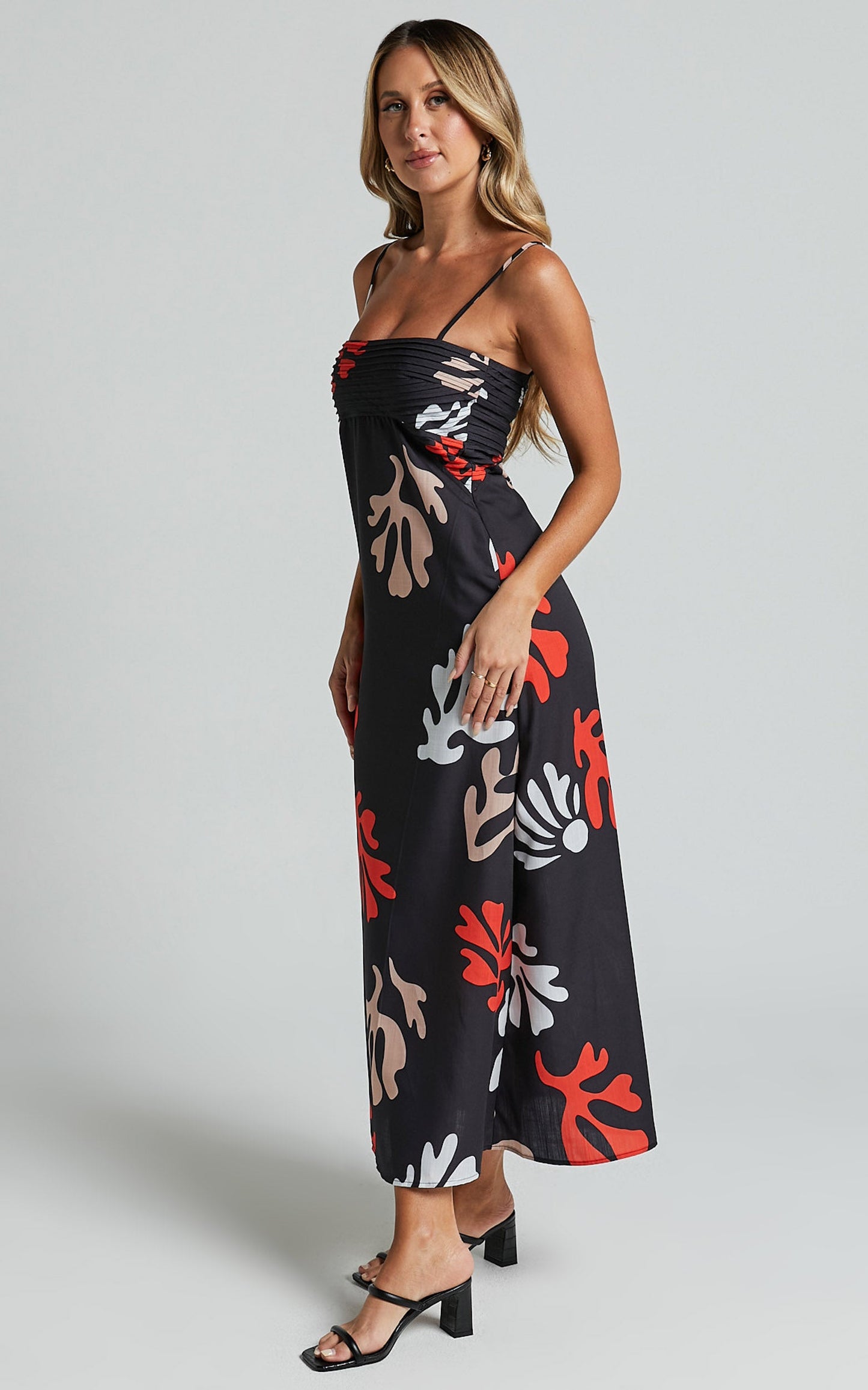 Runaway The Label - Verrone Maxi Dress in Black