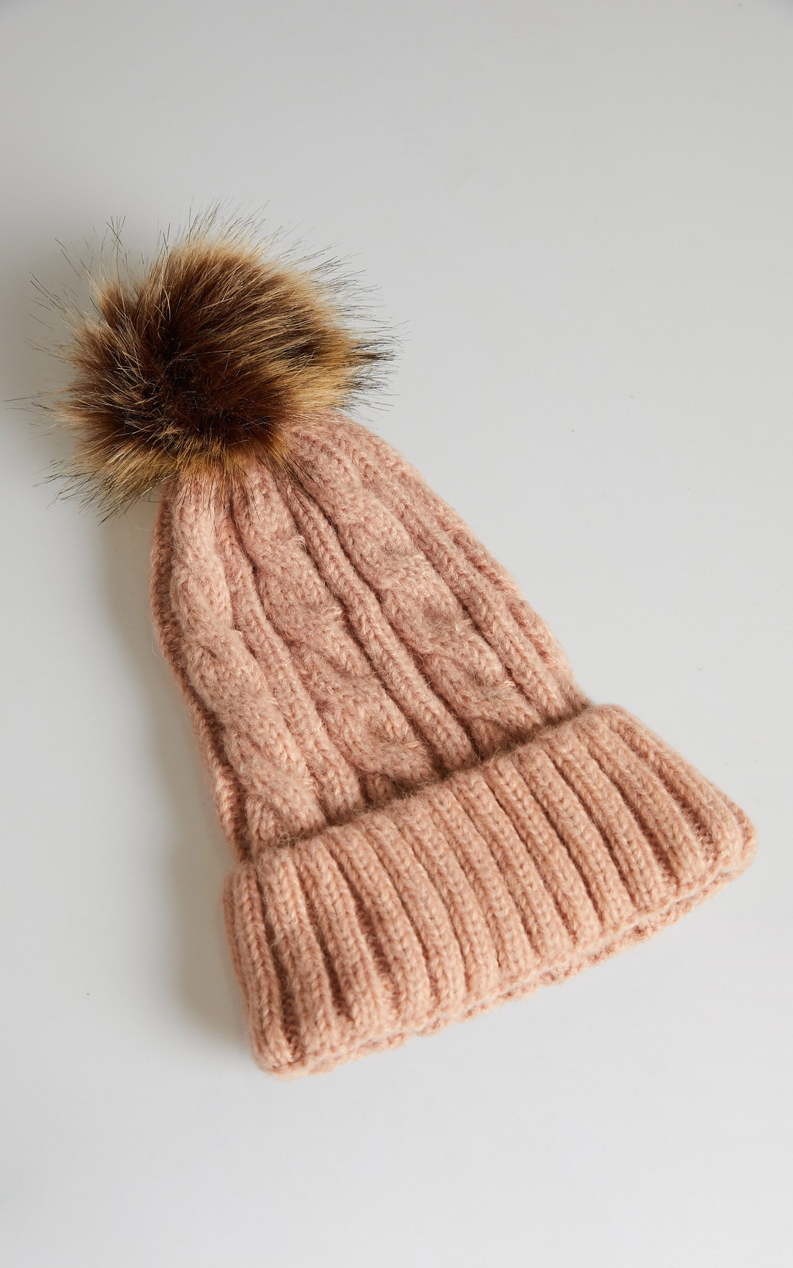 Ramiah Pom Pom Beanie in Pink