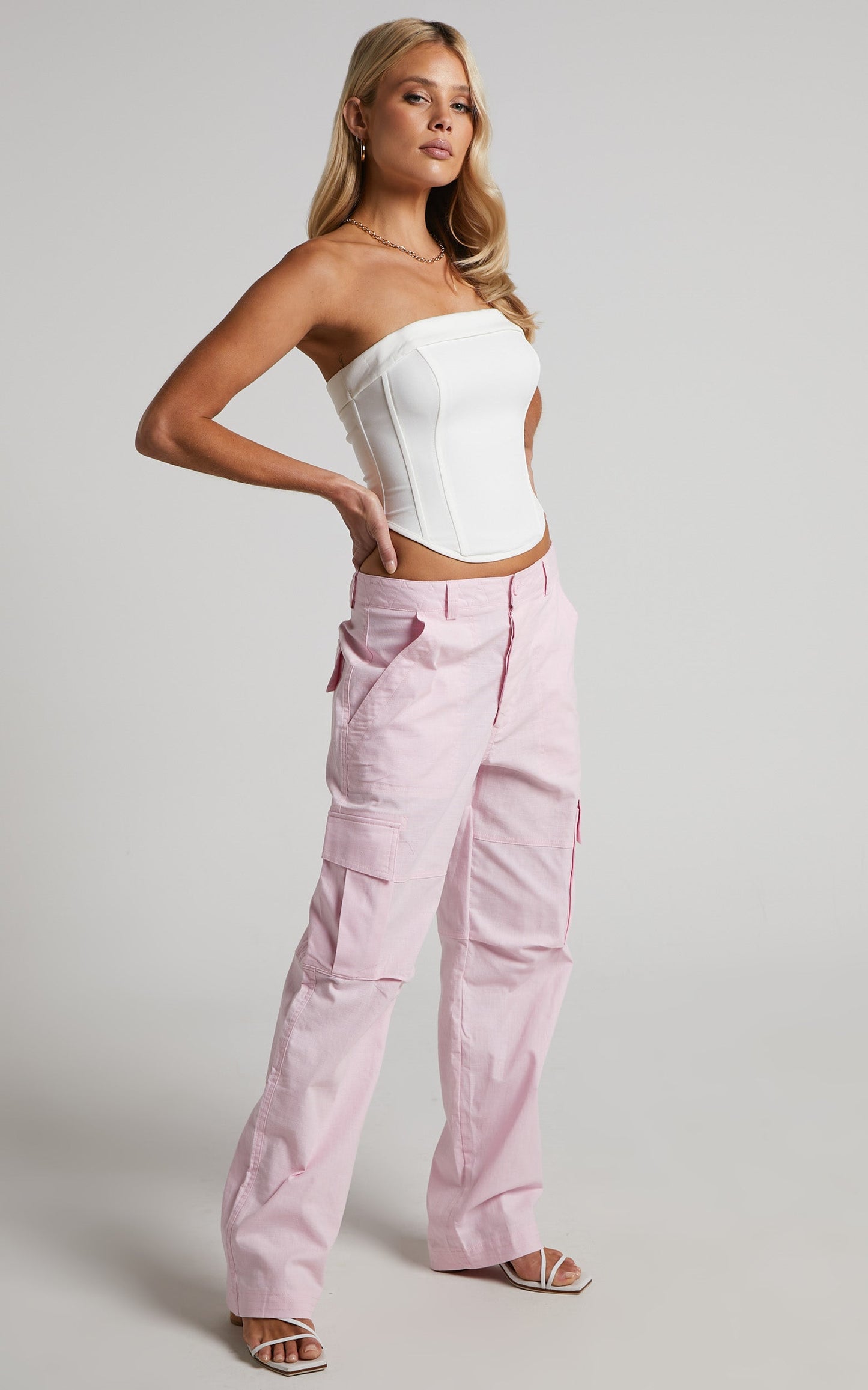 Reveey Pants - Low Rise Cargo Pants in Light Pink