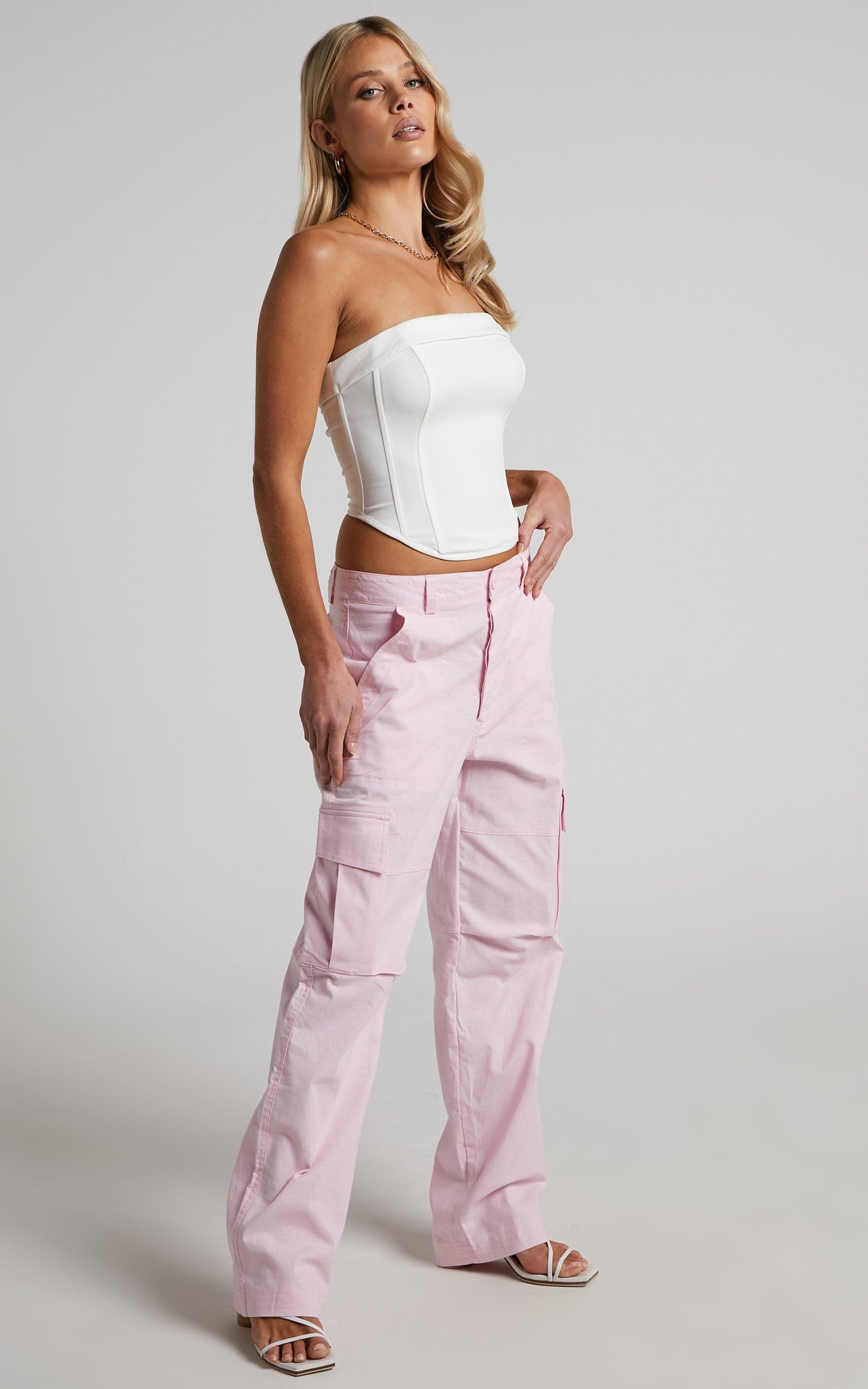 Reveey Pants - Low Rise Cargo Pants in Light Pink