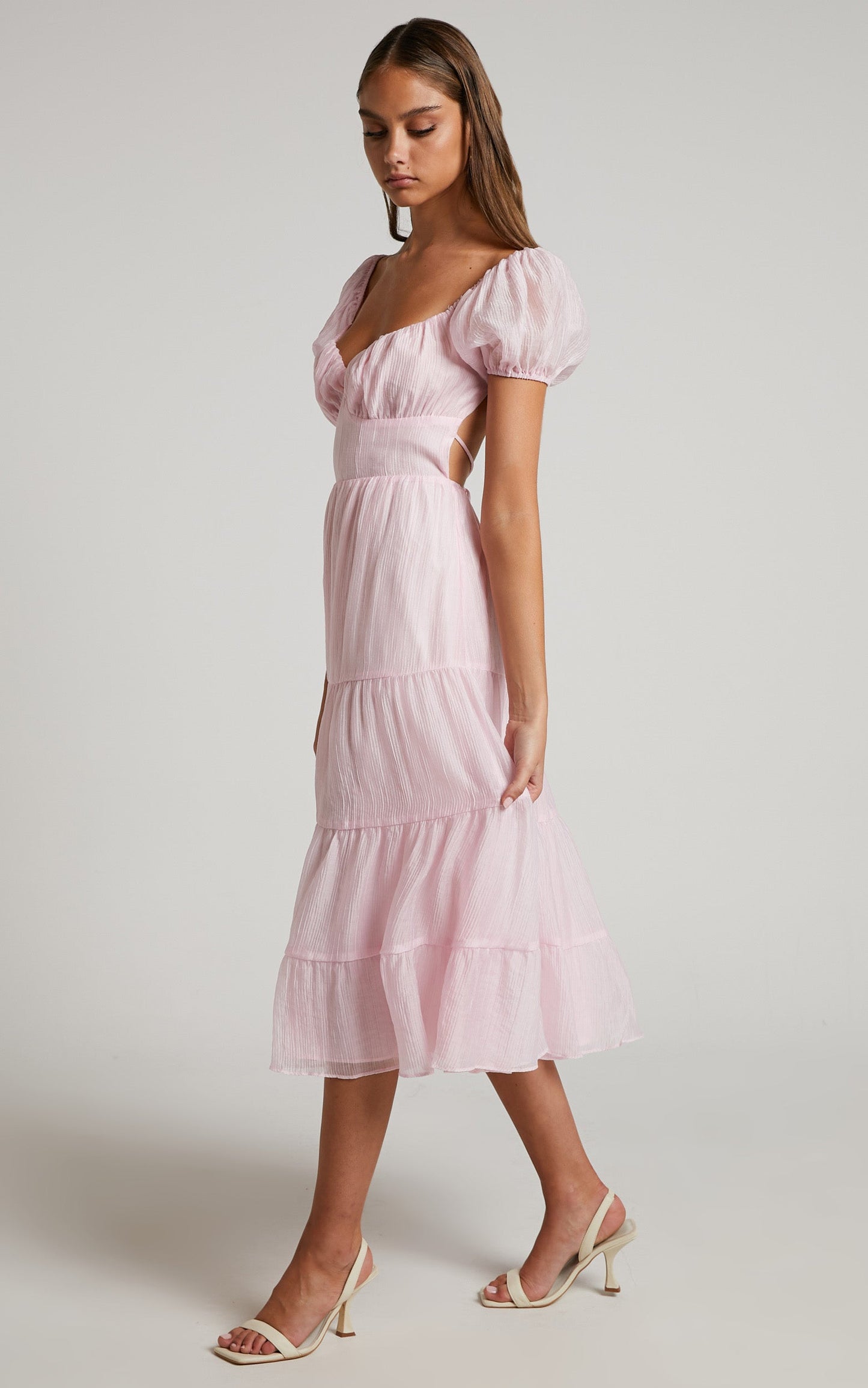 Emiralda Midi Dress - Puff Sleeve Sweetheart Tiered Midi Dress in Pink
