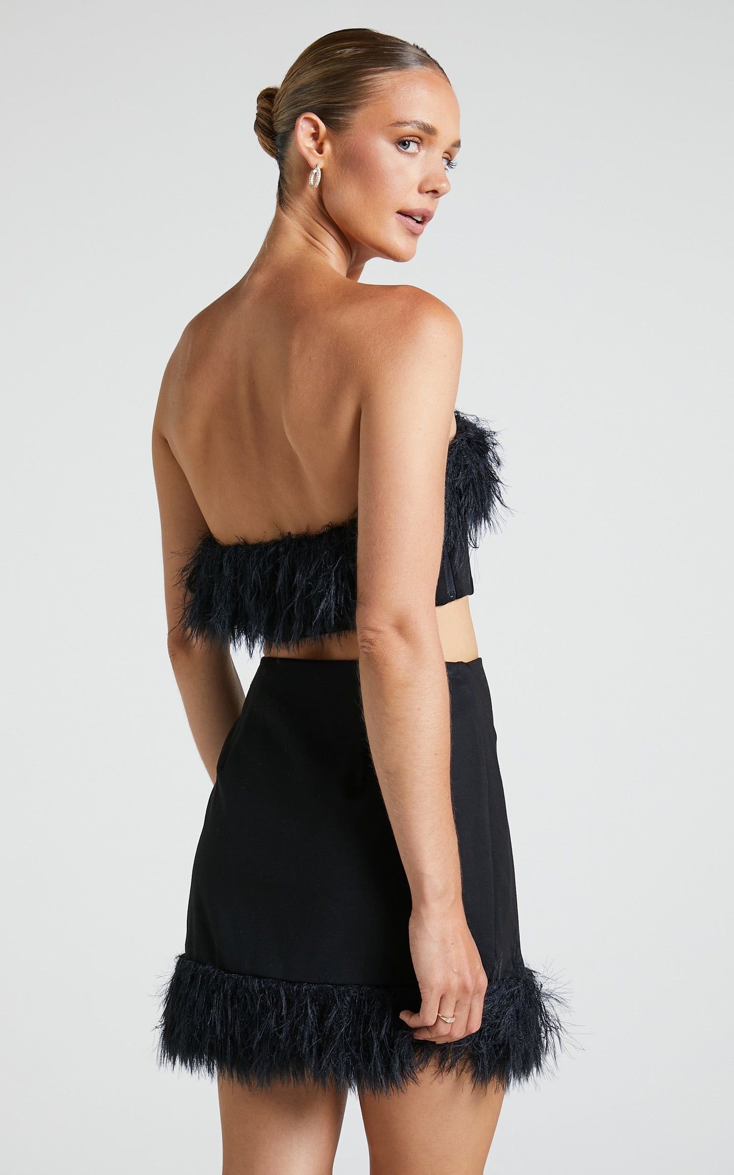 Rhaiza Top - Faux Feather Trim Strapless Sweetheart Crop Top in Black