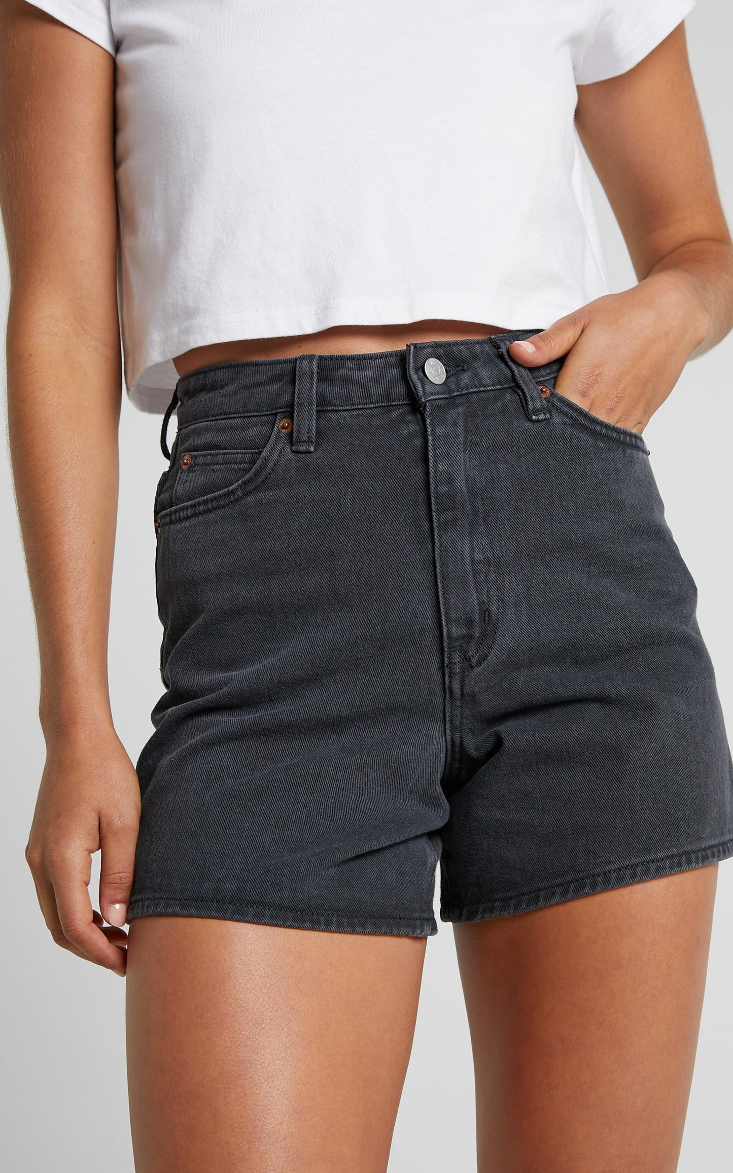Riders by Lee - Hi Wide Short in Toxic Black