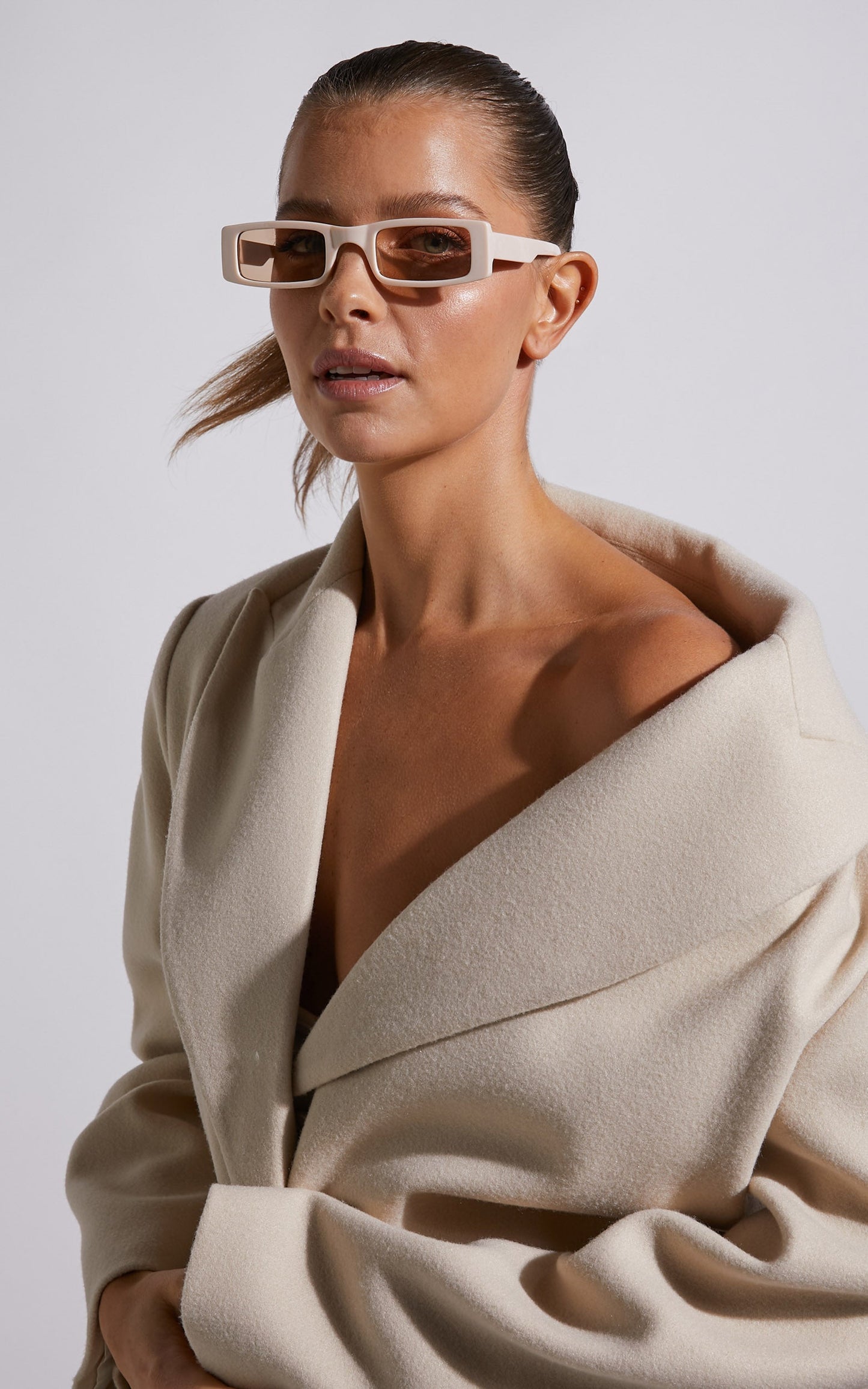 Riley Square Sunglasses in Cream