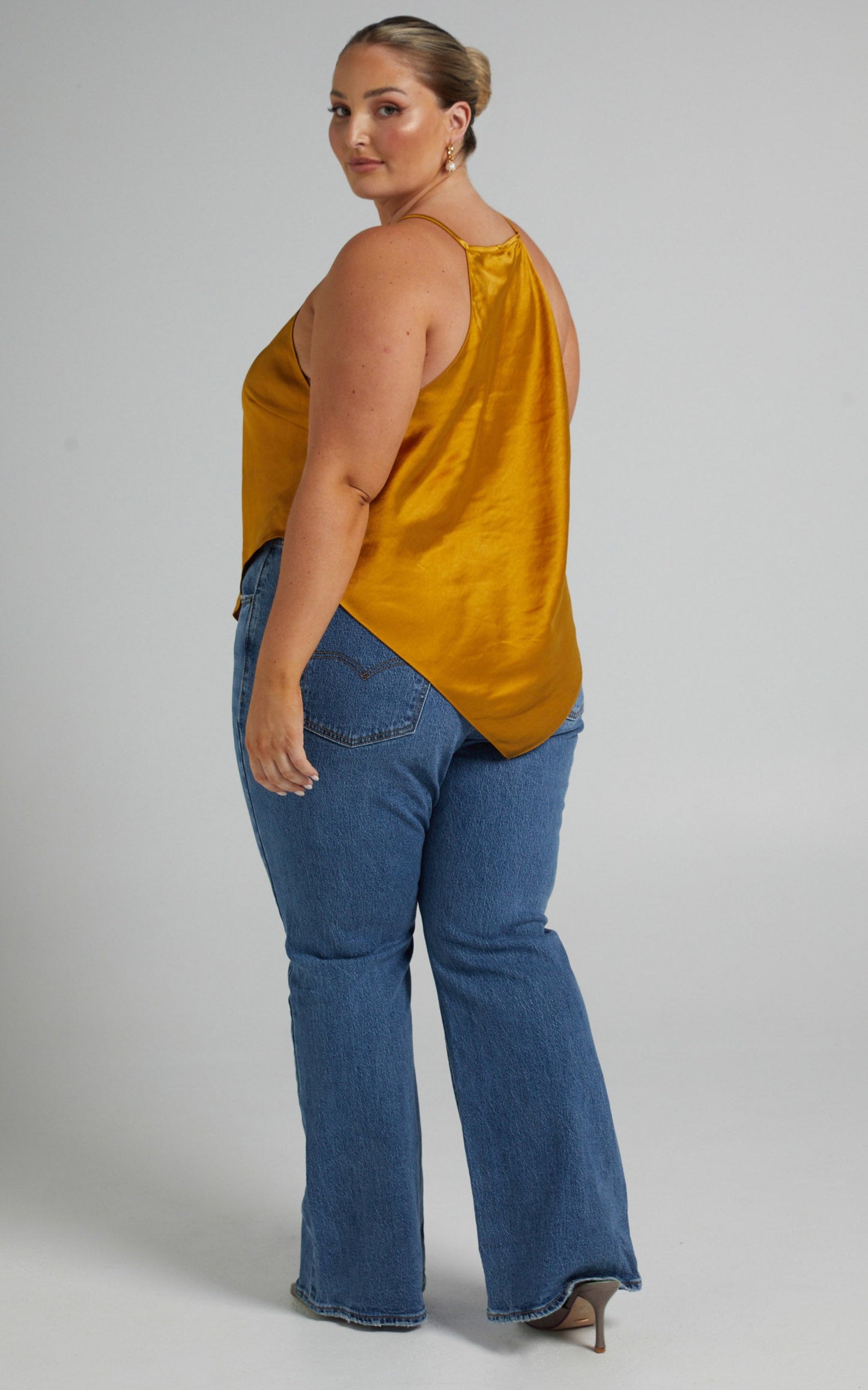 Nelssy Halter Neck Scarf Top In Satin in Yellow