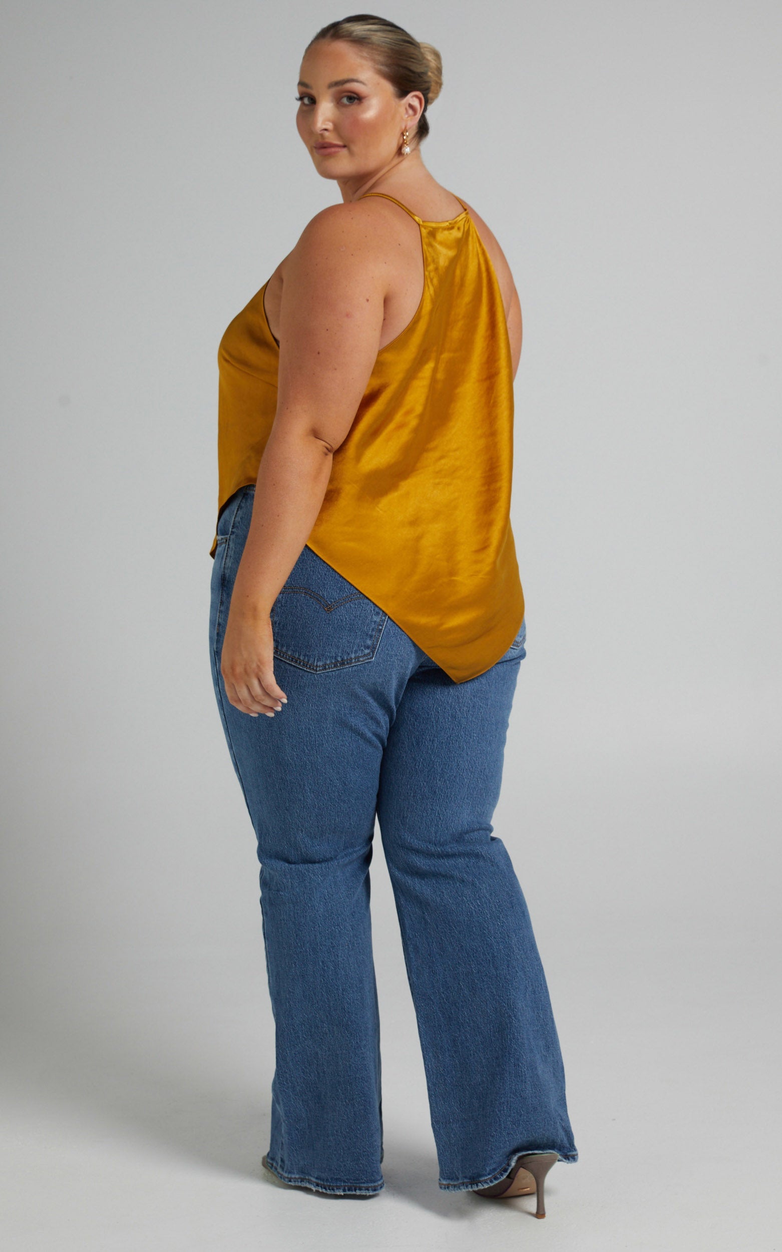 Nelssy Halter Neck Scarf Top In Satin in Yellow