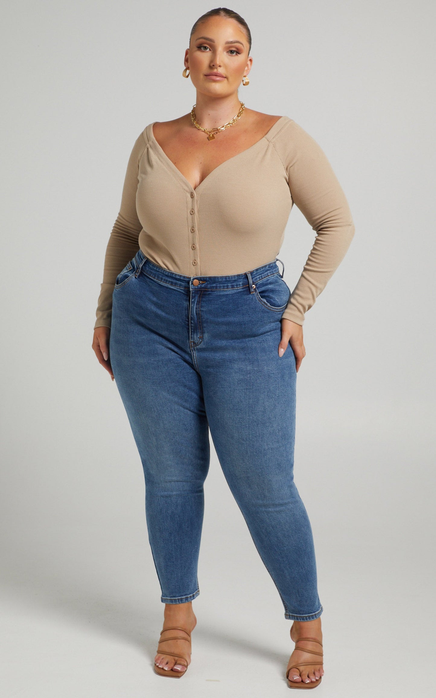 Lucilla Jeans - High Waisted Contour Fitted Denim Jeans in Blue