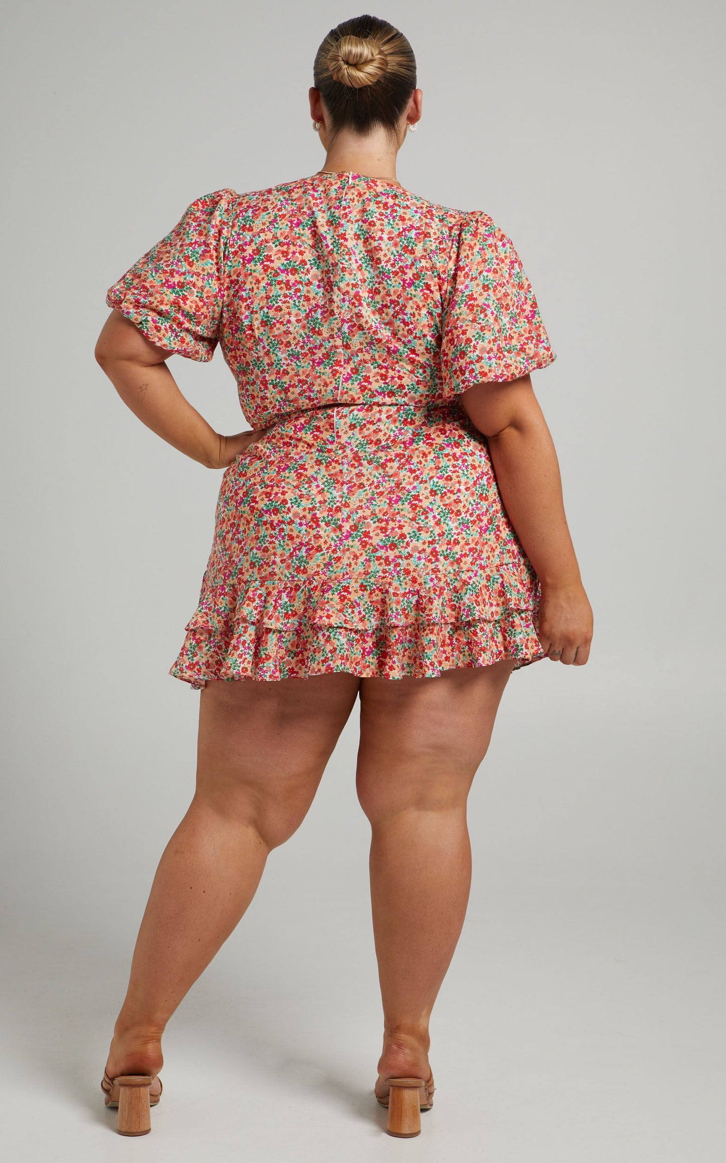 Scarlette Frill Hem Mini Dress in White Floral