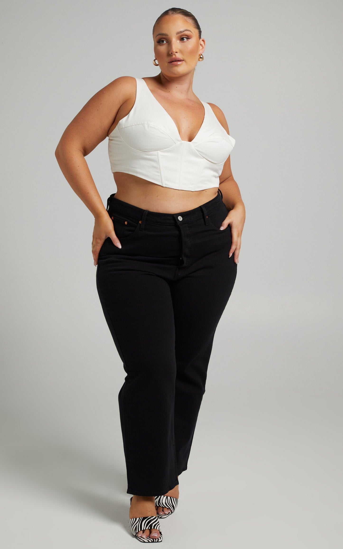 Levi's Curve - Ribcage Straight Jean in Black Sprout