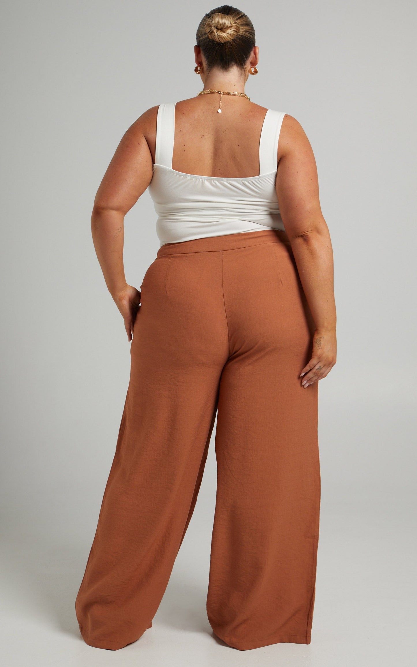 Nathan Double Button Pleated Wide Leg Linen Pant in Brown Linen