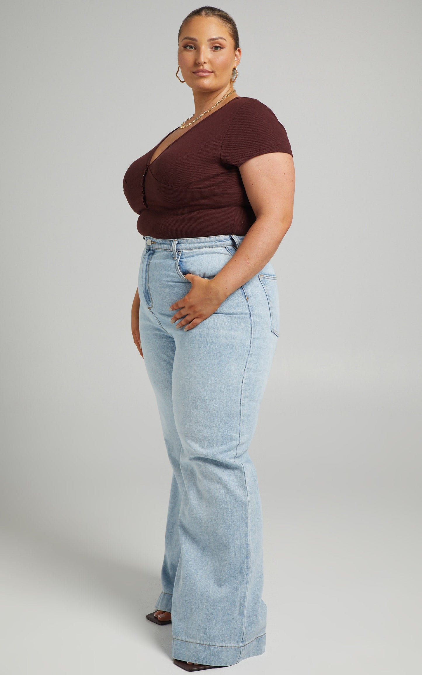 Girl Next Door Short Sleeve Bodysuit in Rootbeer