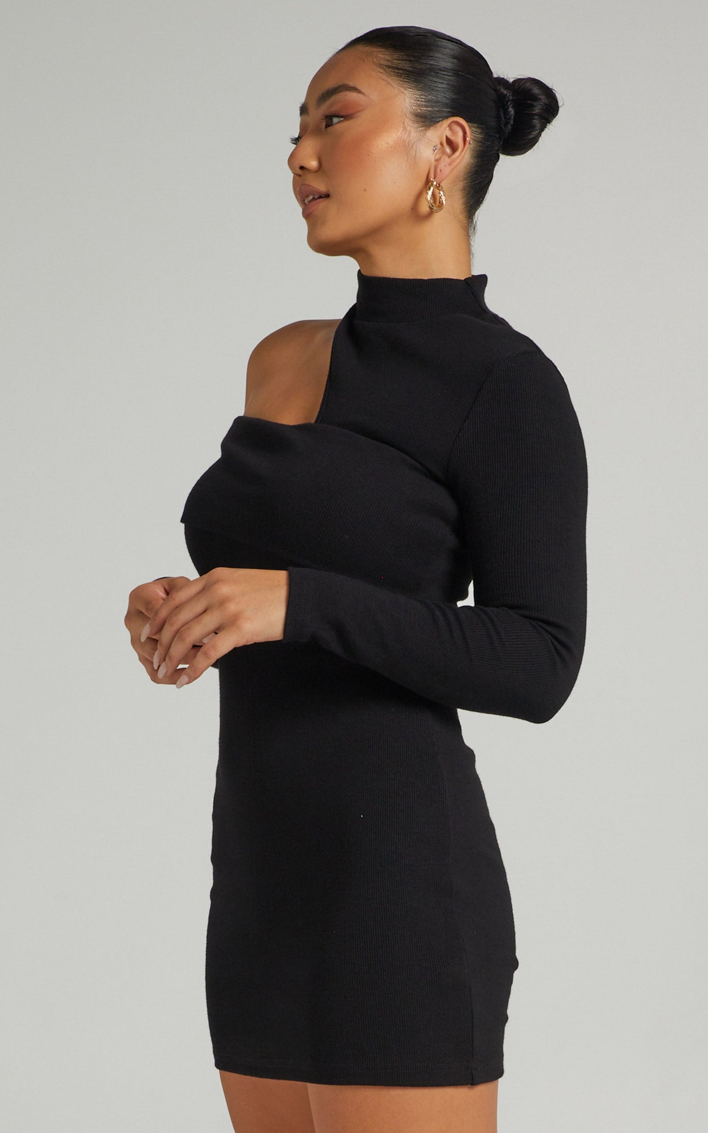 Lilah Asymmetric Long Sleeve Dress in Black