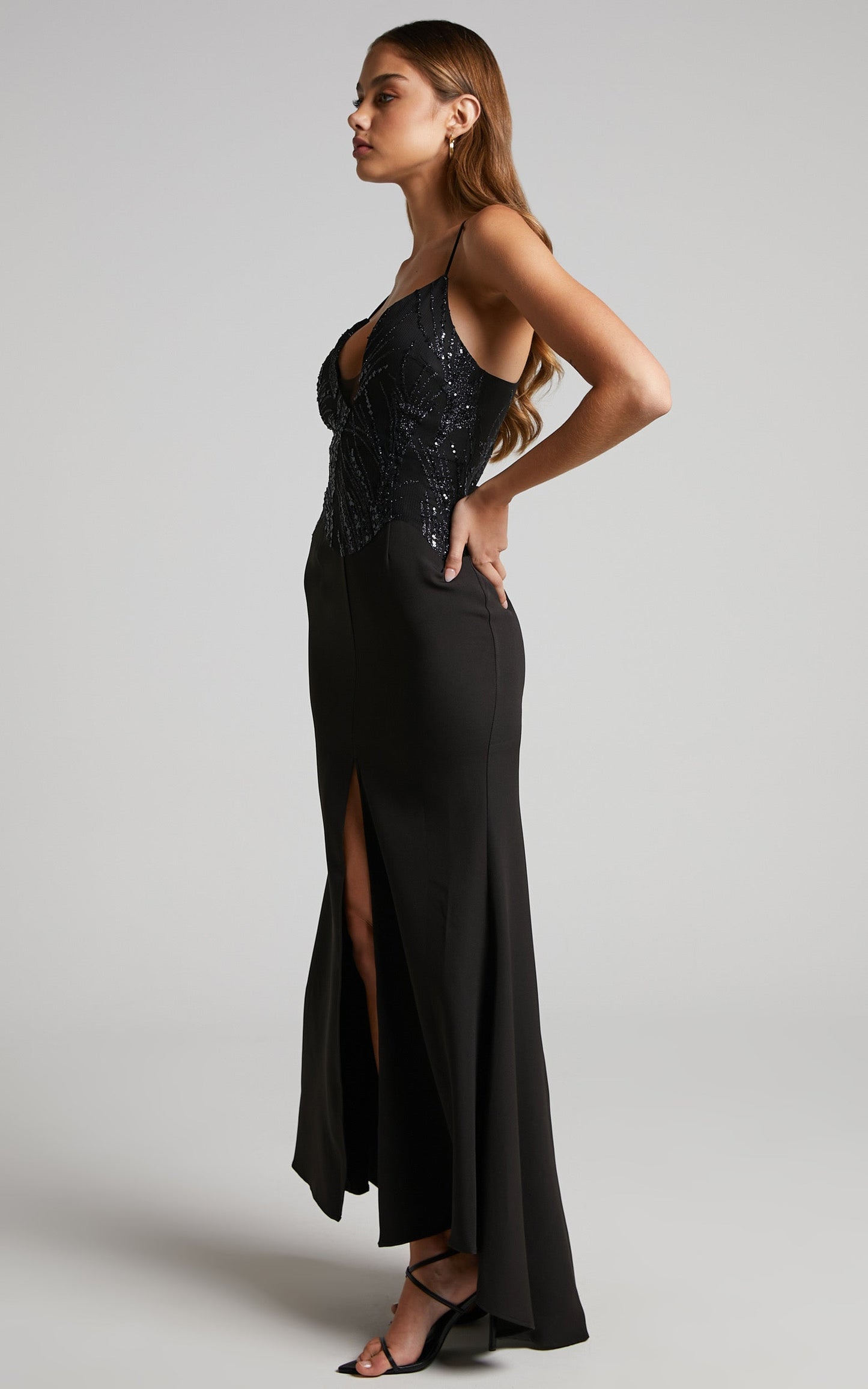 Robeta Maxi Dress - Glitter Bodice Plunge Neck Mermaid Dress in Black