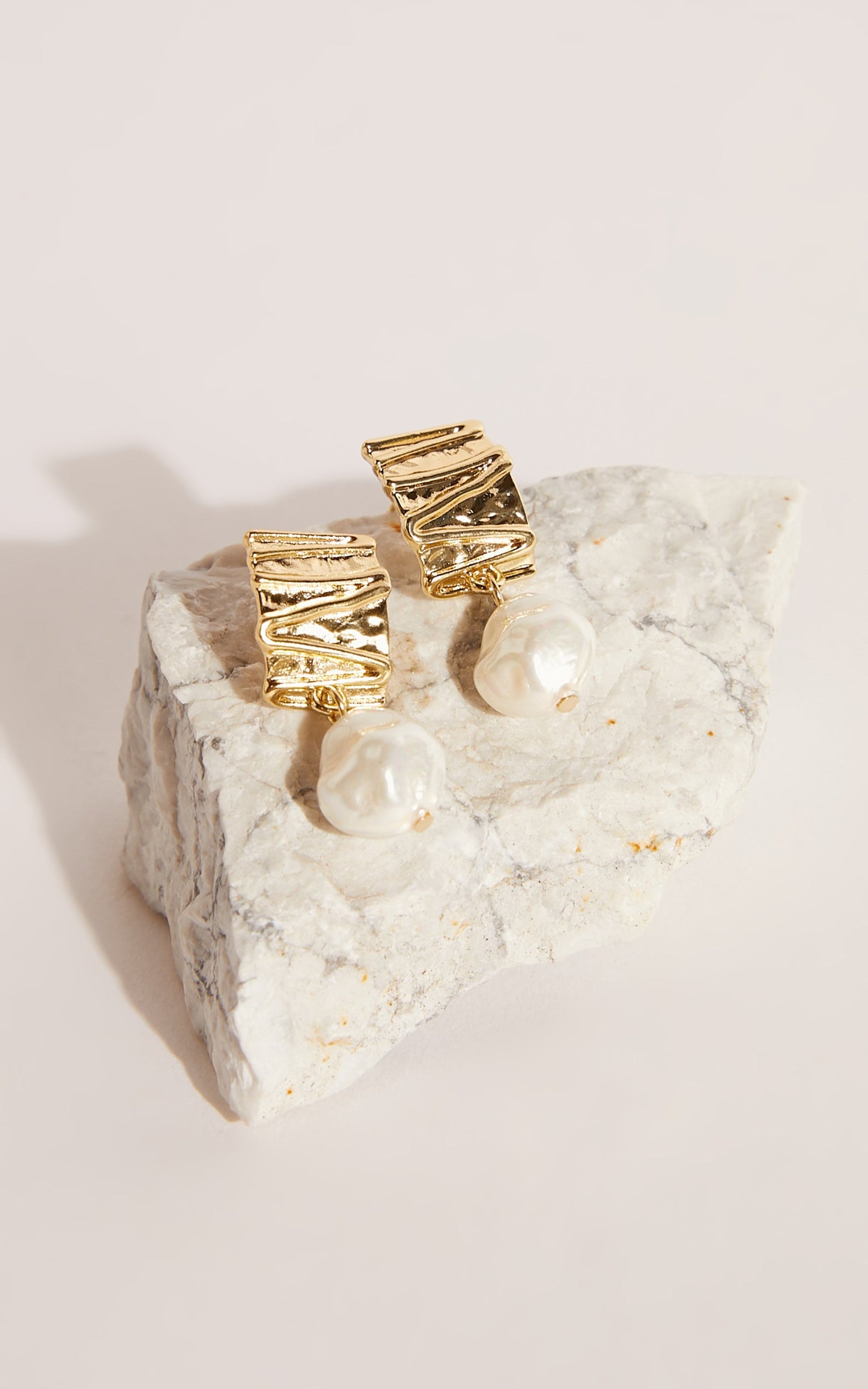 Romee Pearl Drop Earring in Gold