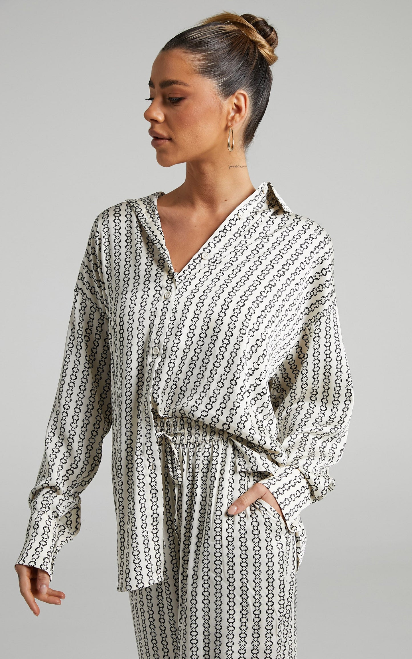 Rosetti Shirt - Relaxed Button Down Longline Shirt in Chain Print
