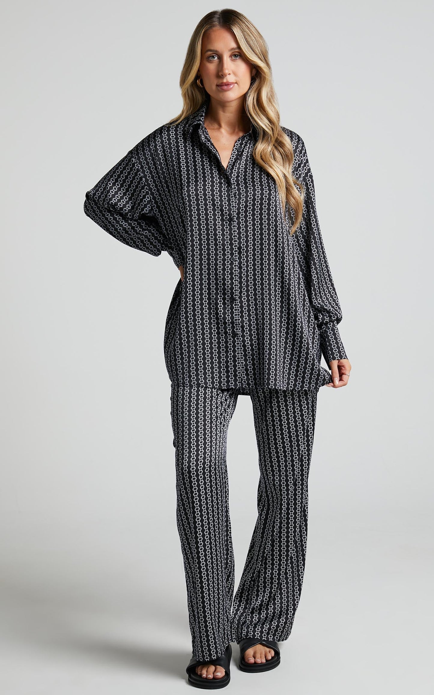 Rosetti Shirt - Relaxed Button Down Longline Shirt in Black Chain