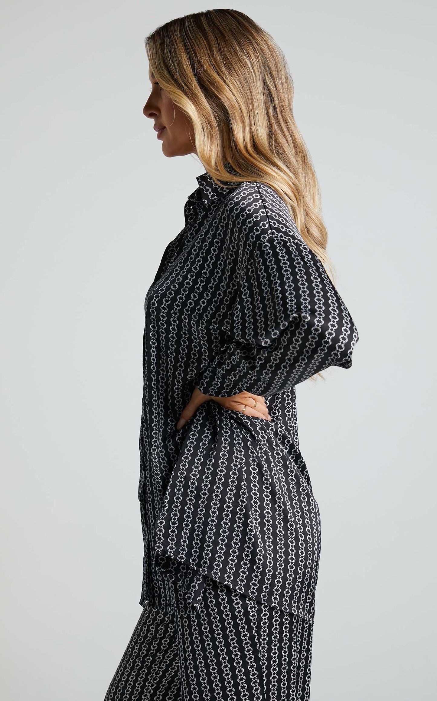 Rosetti Shirt - Relaxed Button Down Longline Shirt in Black Chain